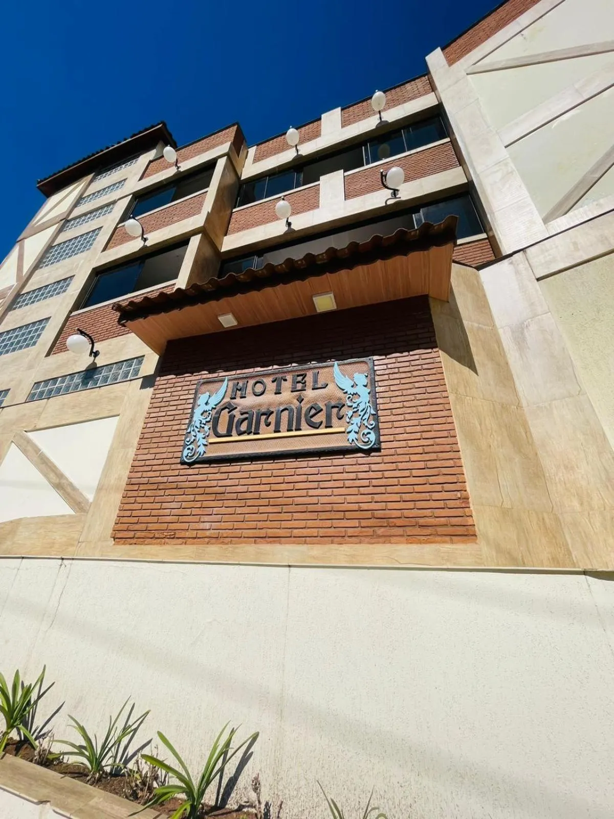 Property building in Hotel Garnier