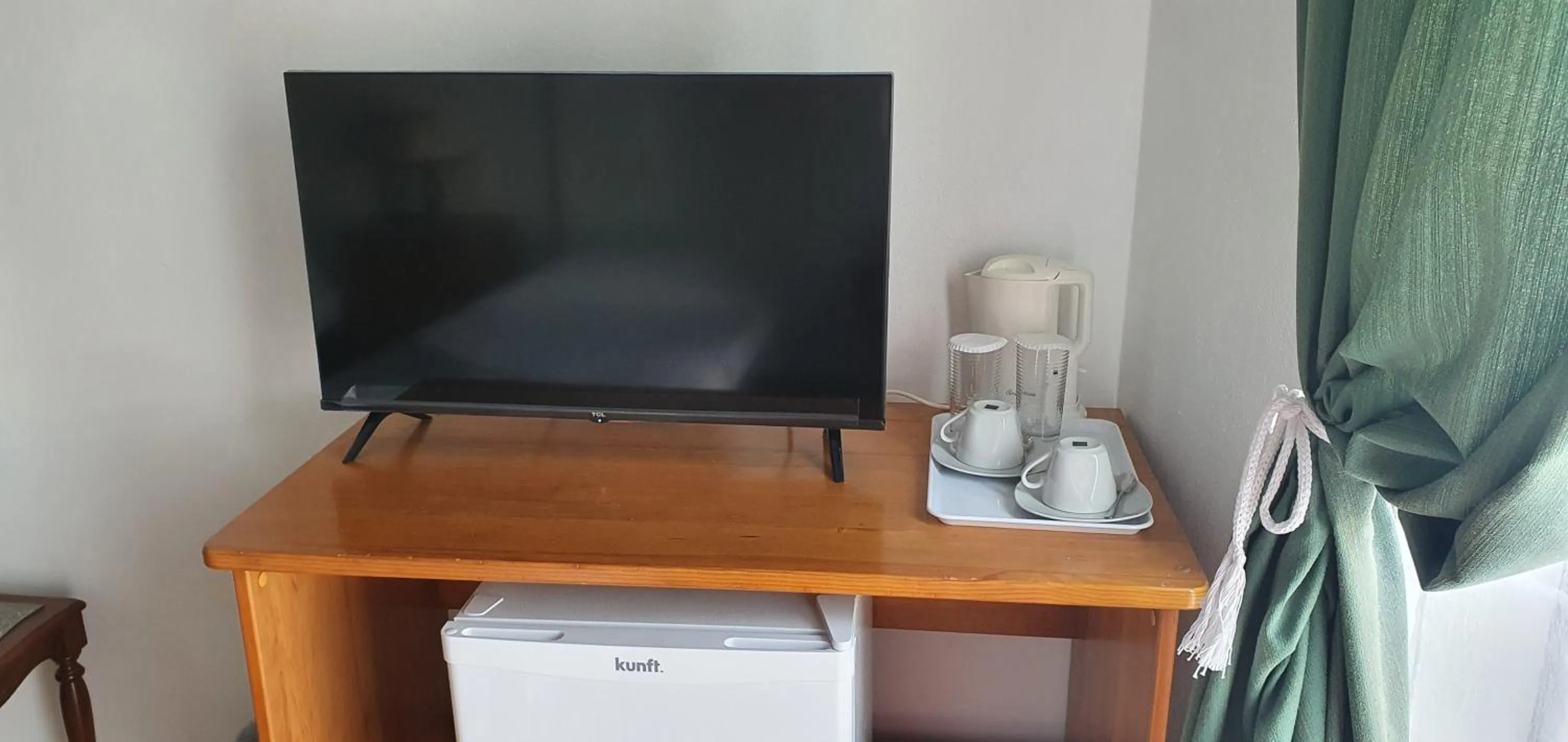 Communal lounge/ TV room in Casa Felicidade