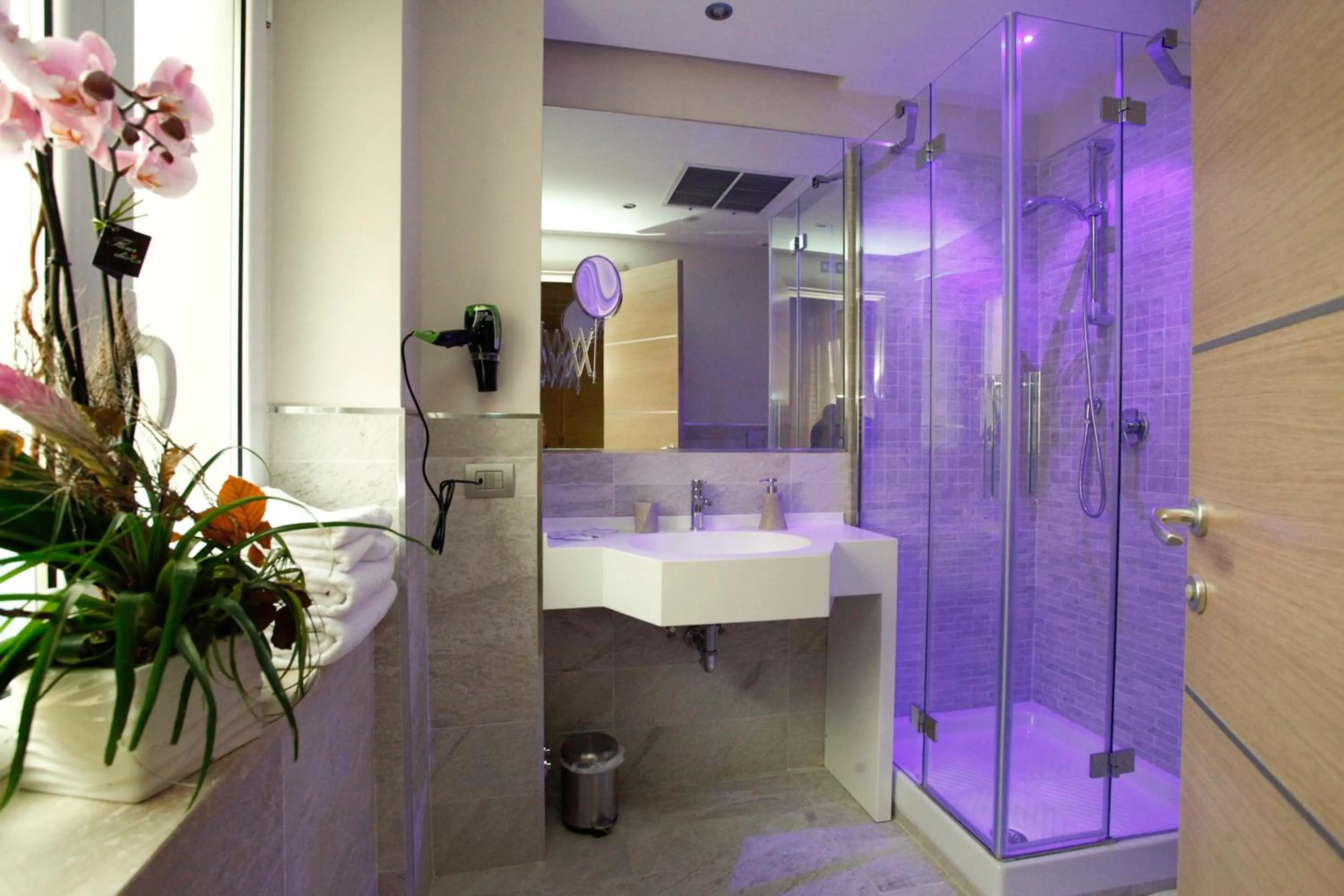 Shower in Casa Eli Roma B&B