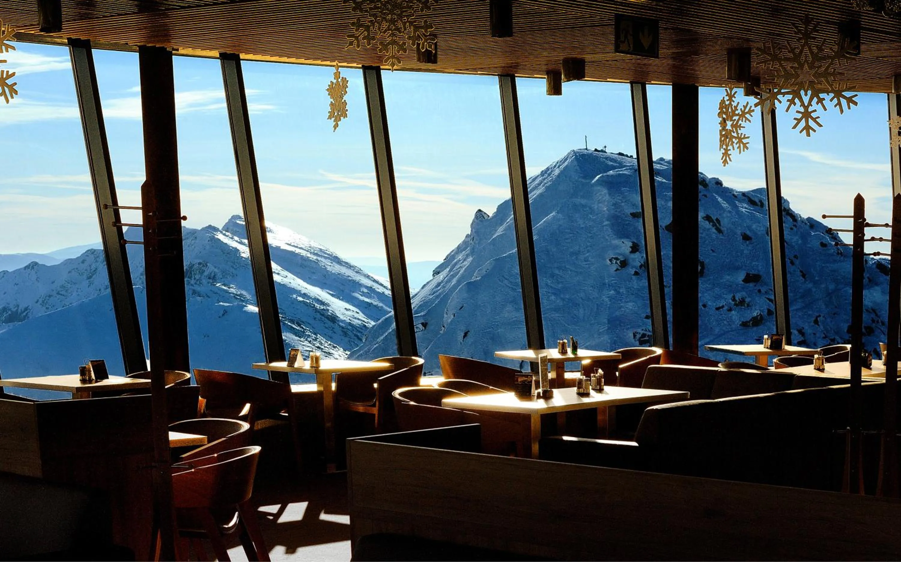 Restaurant/places to eat in Noc na Chopku, Rotunda