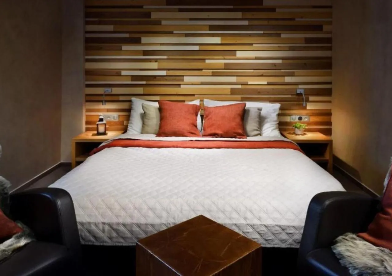 Bed in Noc na Chopku, Rotunda