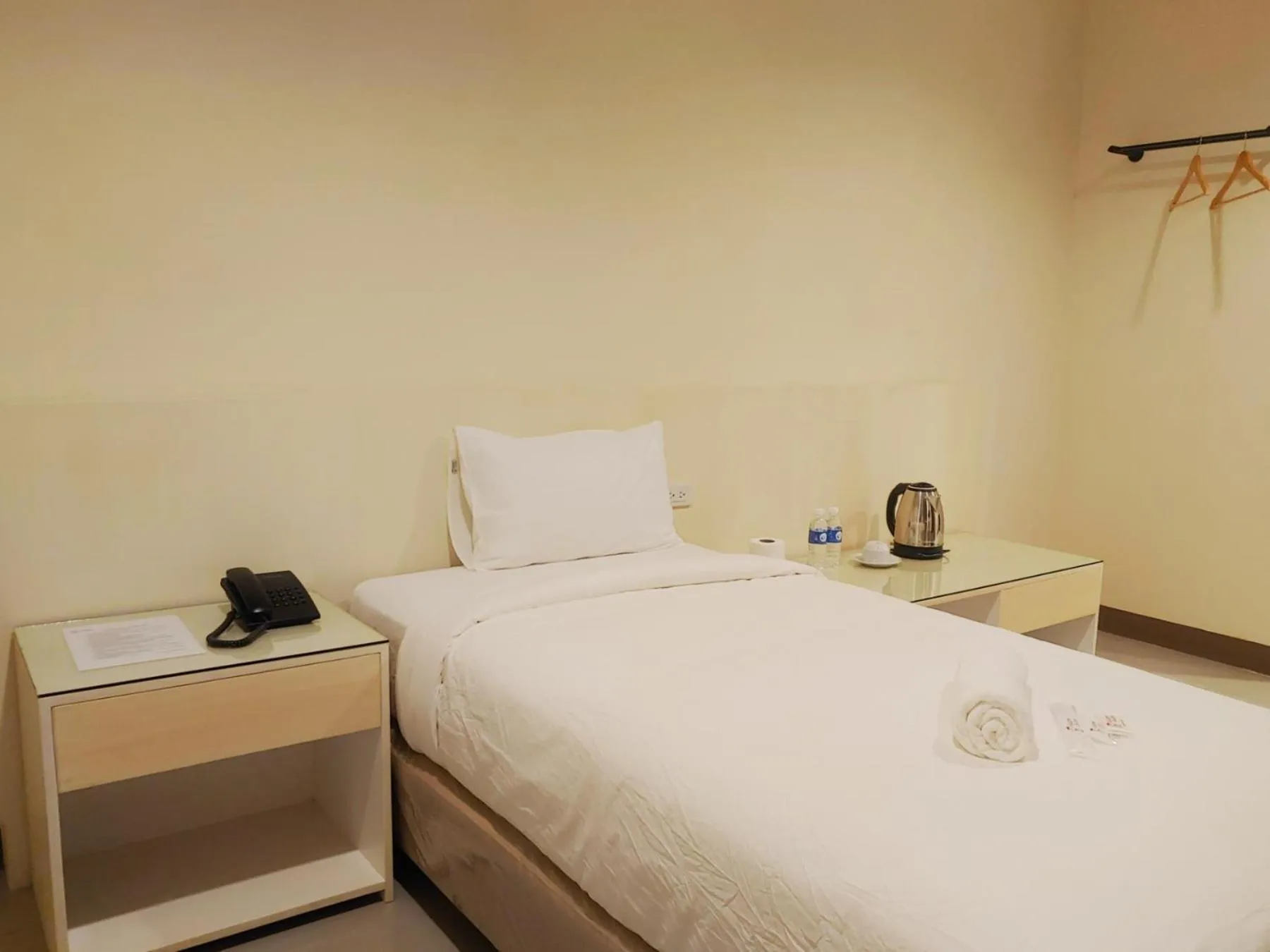 Bedroom, Bed in Kaizen Suites