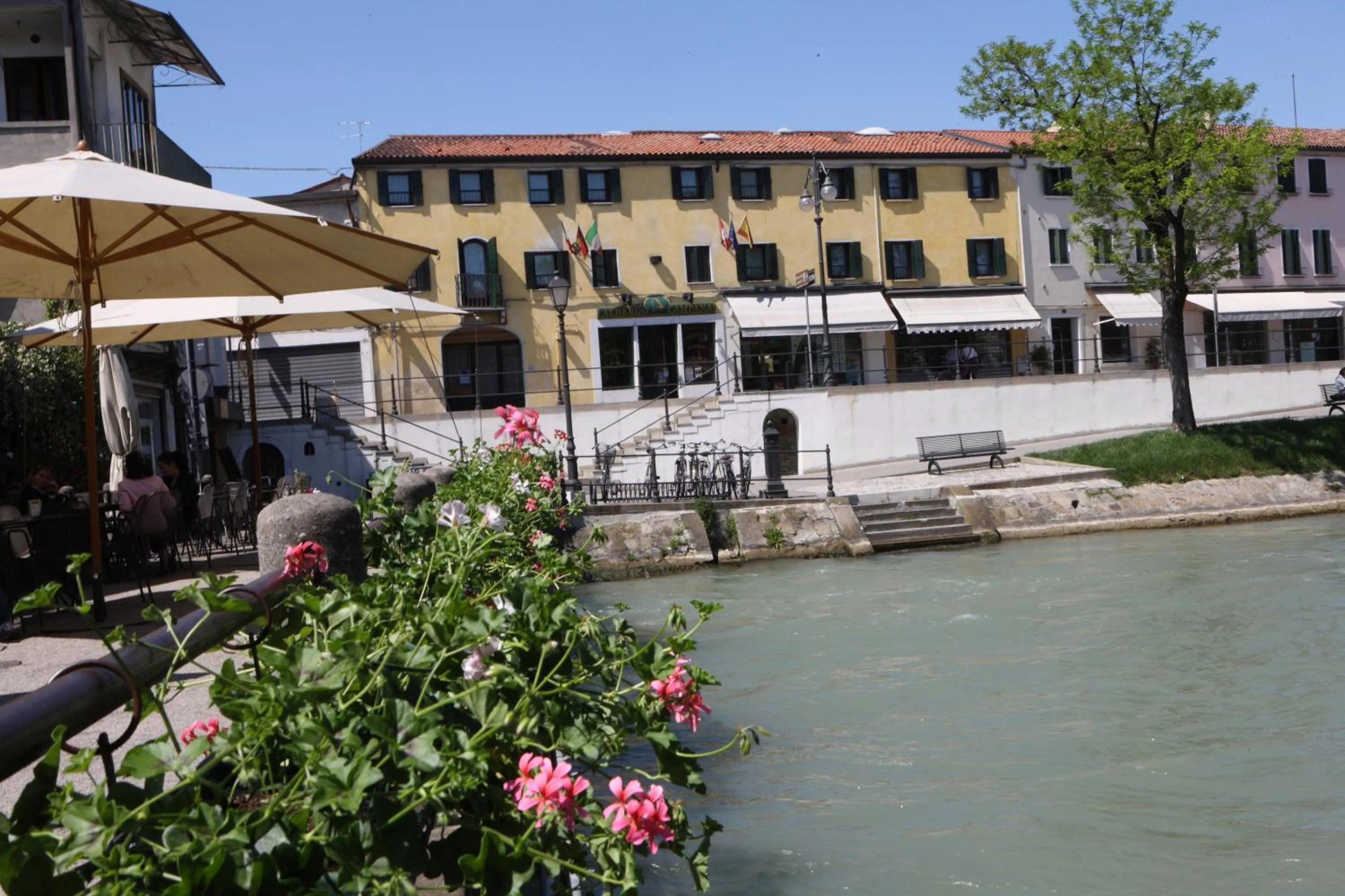 Property building in Albergo Alla Campana