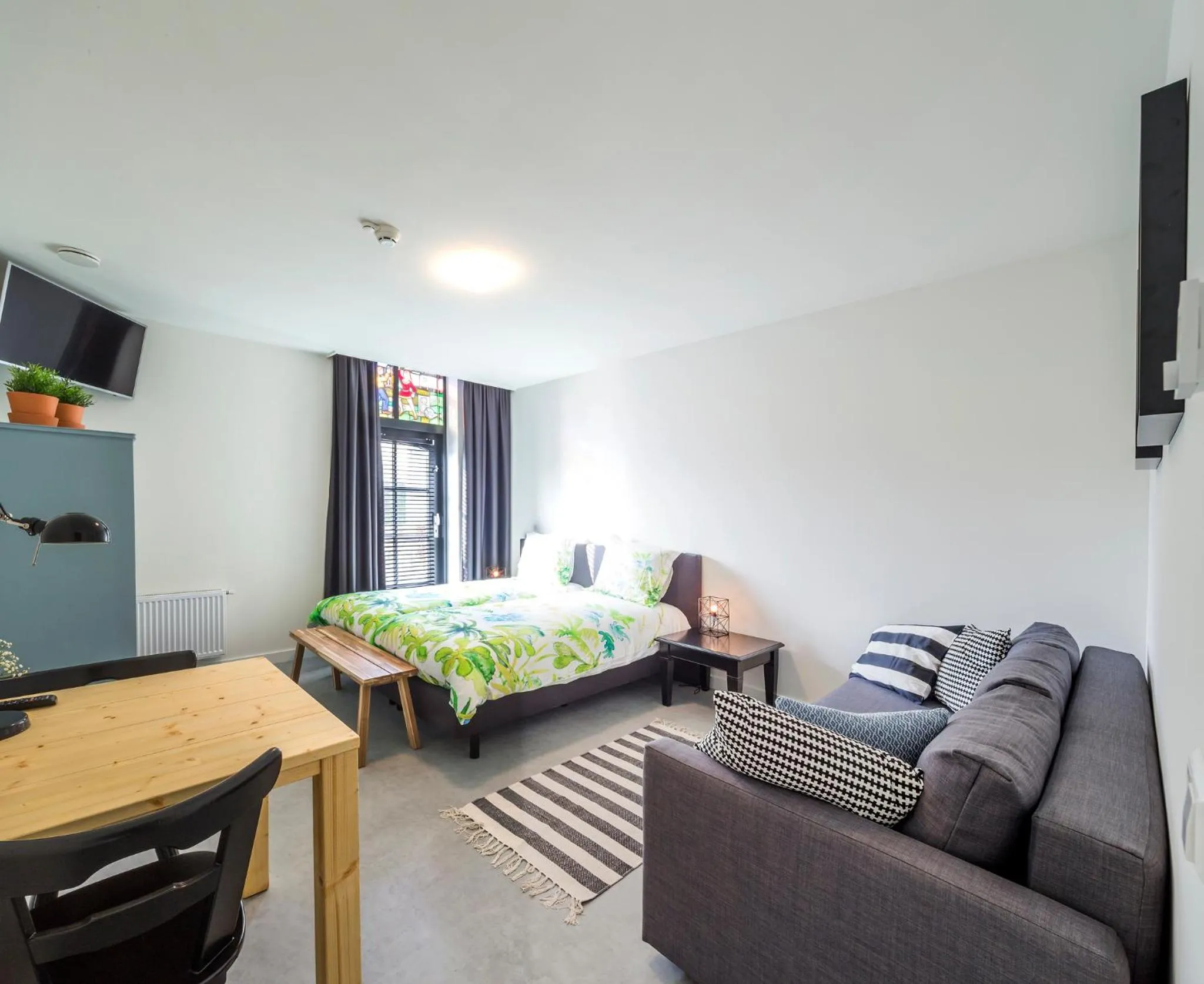 Shower, Bed in Bij Jans