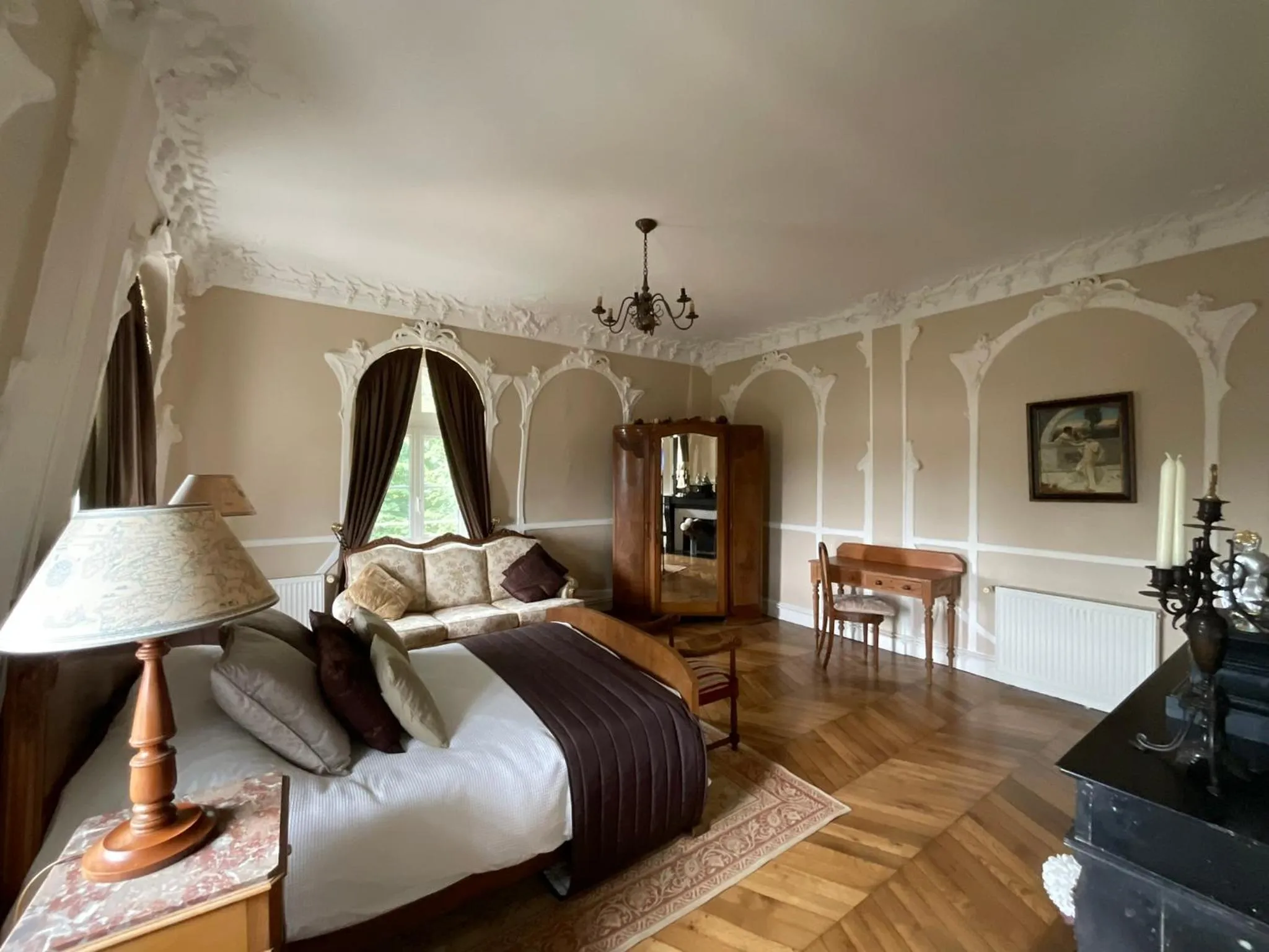 Bedroom in Manoir Sainte Cecile Art Nouveau