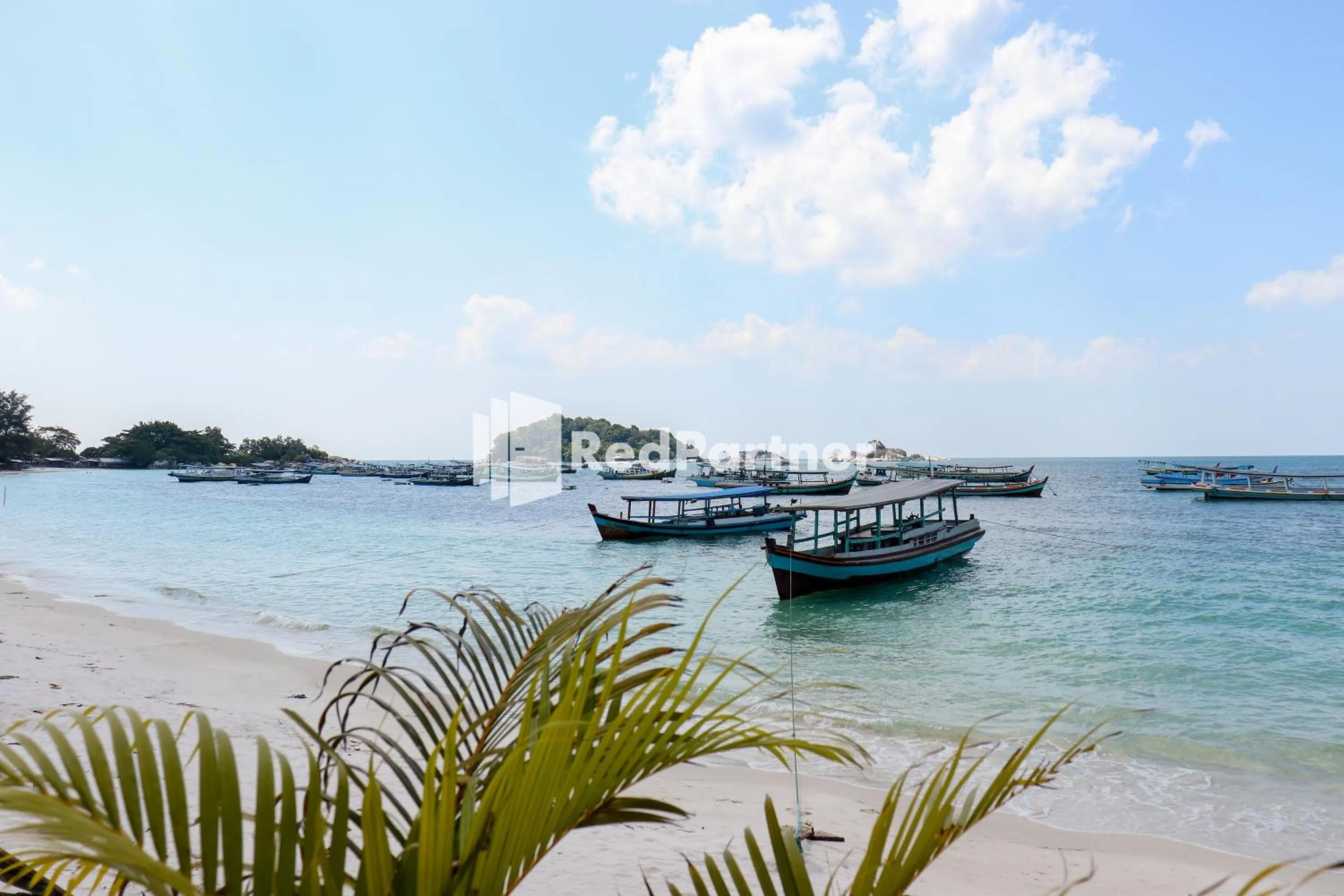 Beach in Sahabat Pantai Guest House Mitra RedDoorz