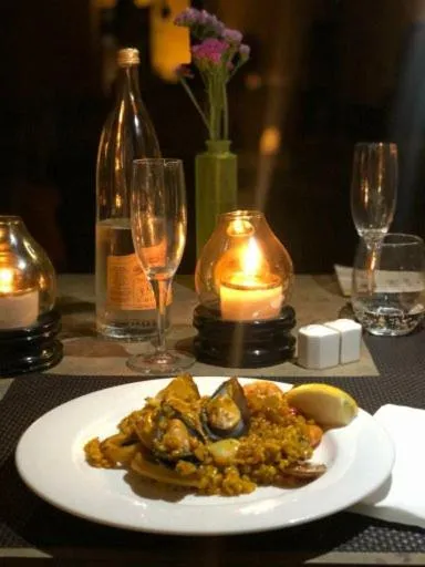 Restaurant/places to eat in Bennoc Petit Hotel