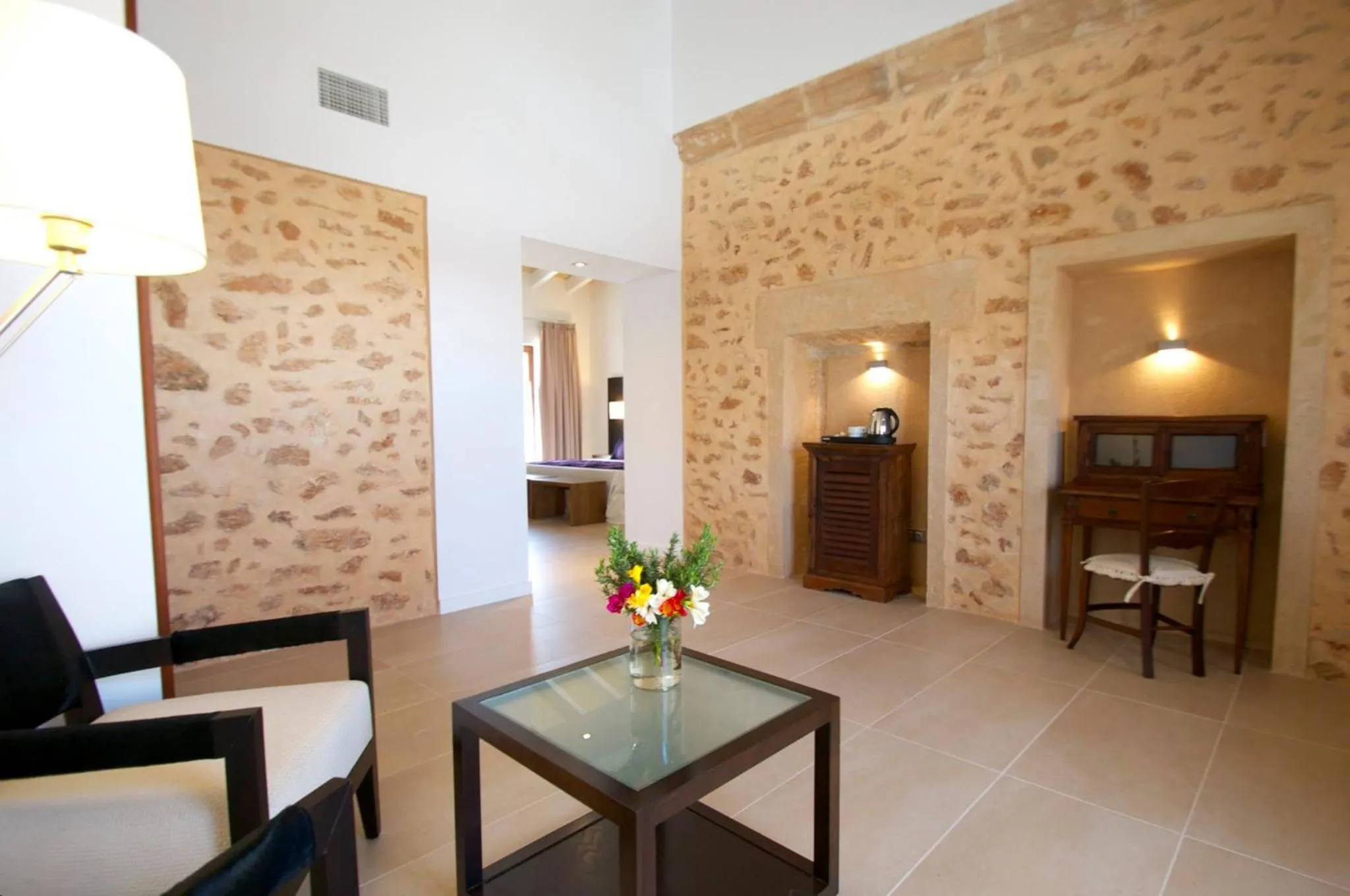 Living room in Bennoc Petit Hotel