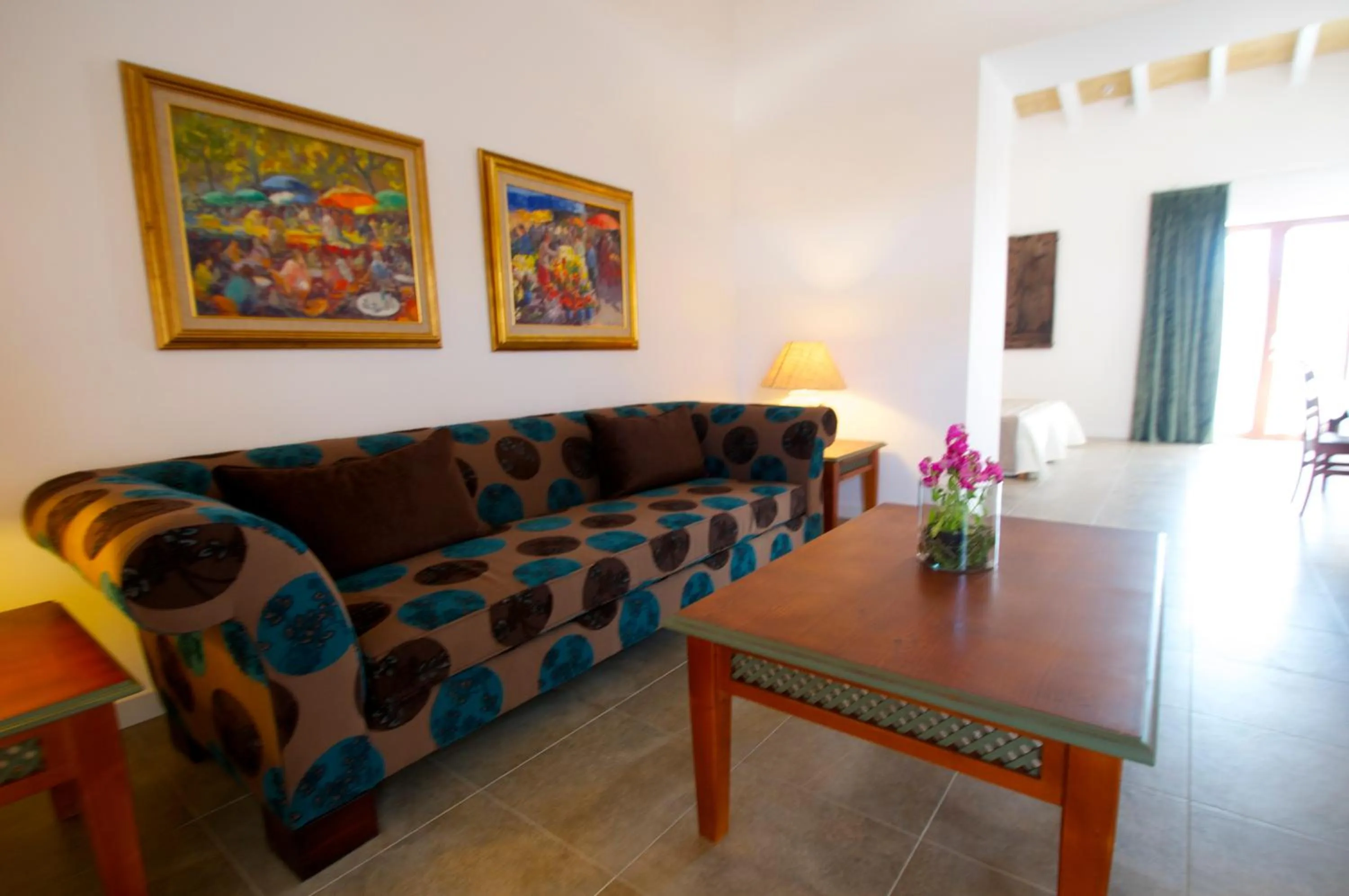 Living room in Bennoc Petit Hotel