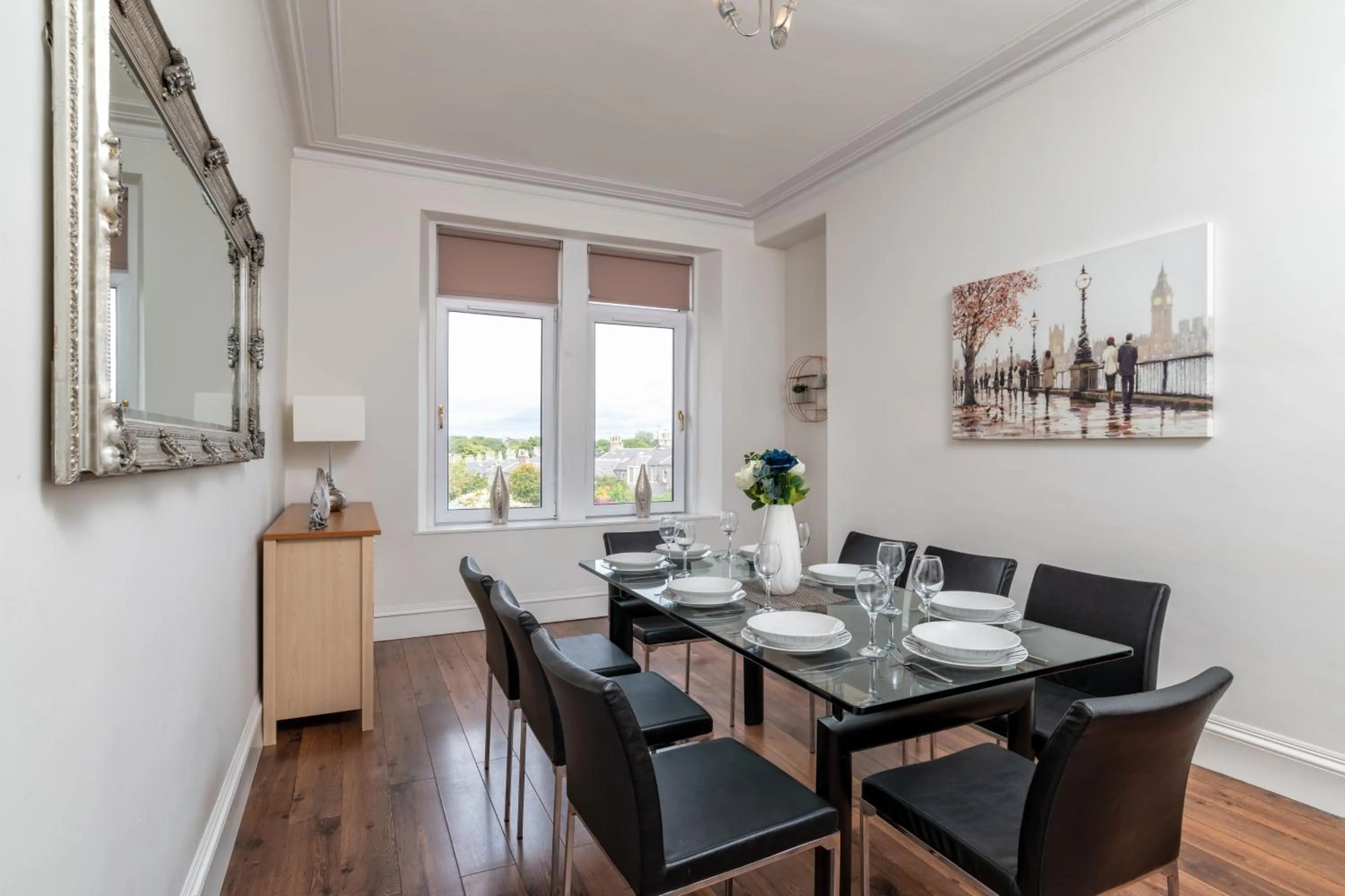 Spacious 5-Bedroom Townhouse in the West-End