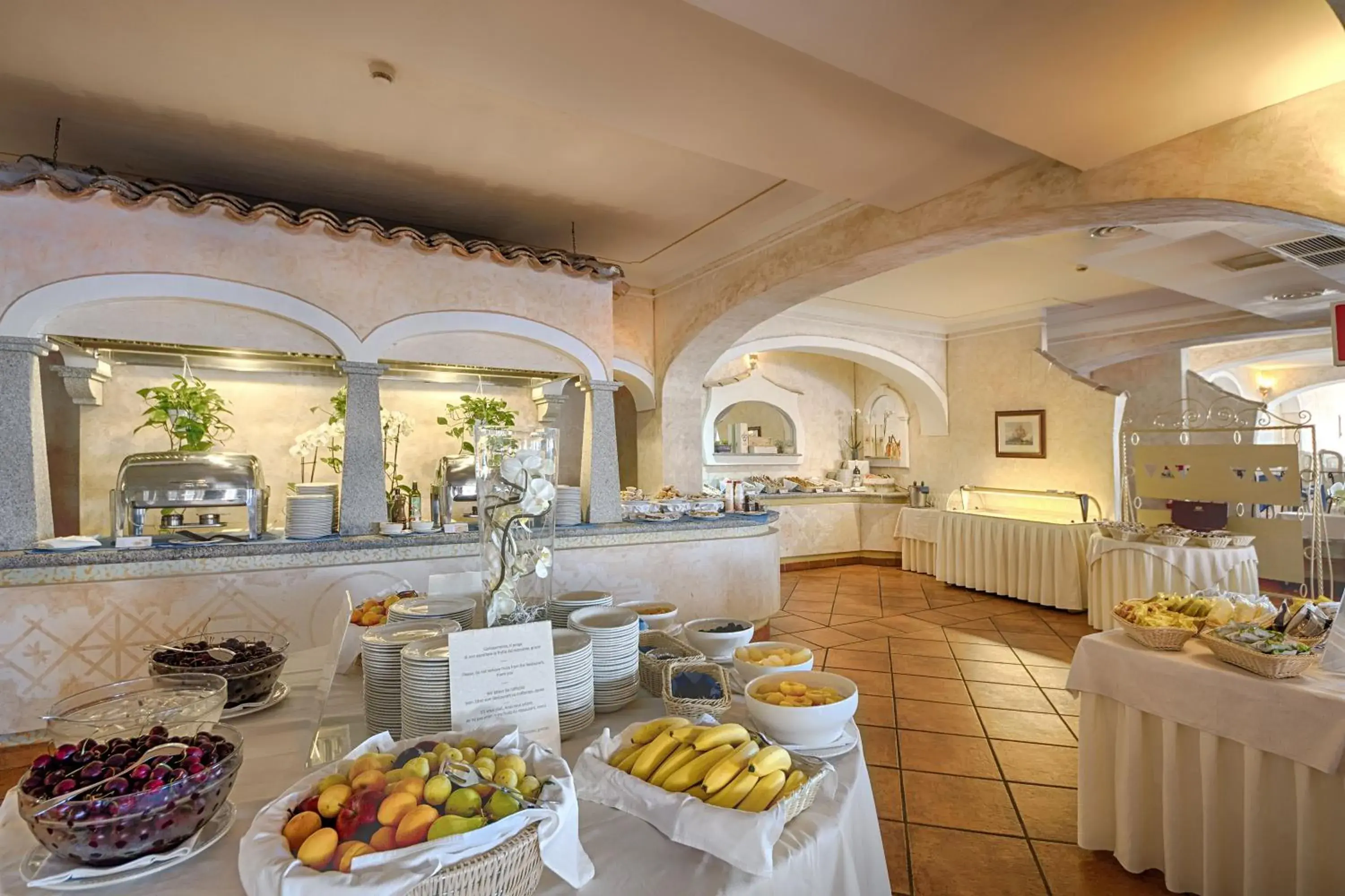 Restaurant/places to eat in COLONNA RESORT, a Colonna Luxury Beach Hotel, Porto Cervo Restaurant/places to eat in COLONNA RESORT, a Colonna Luxury Beach Hotel, Porto Cervo