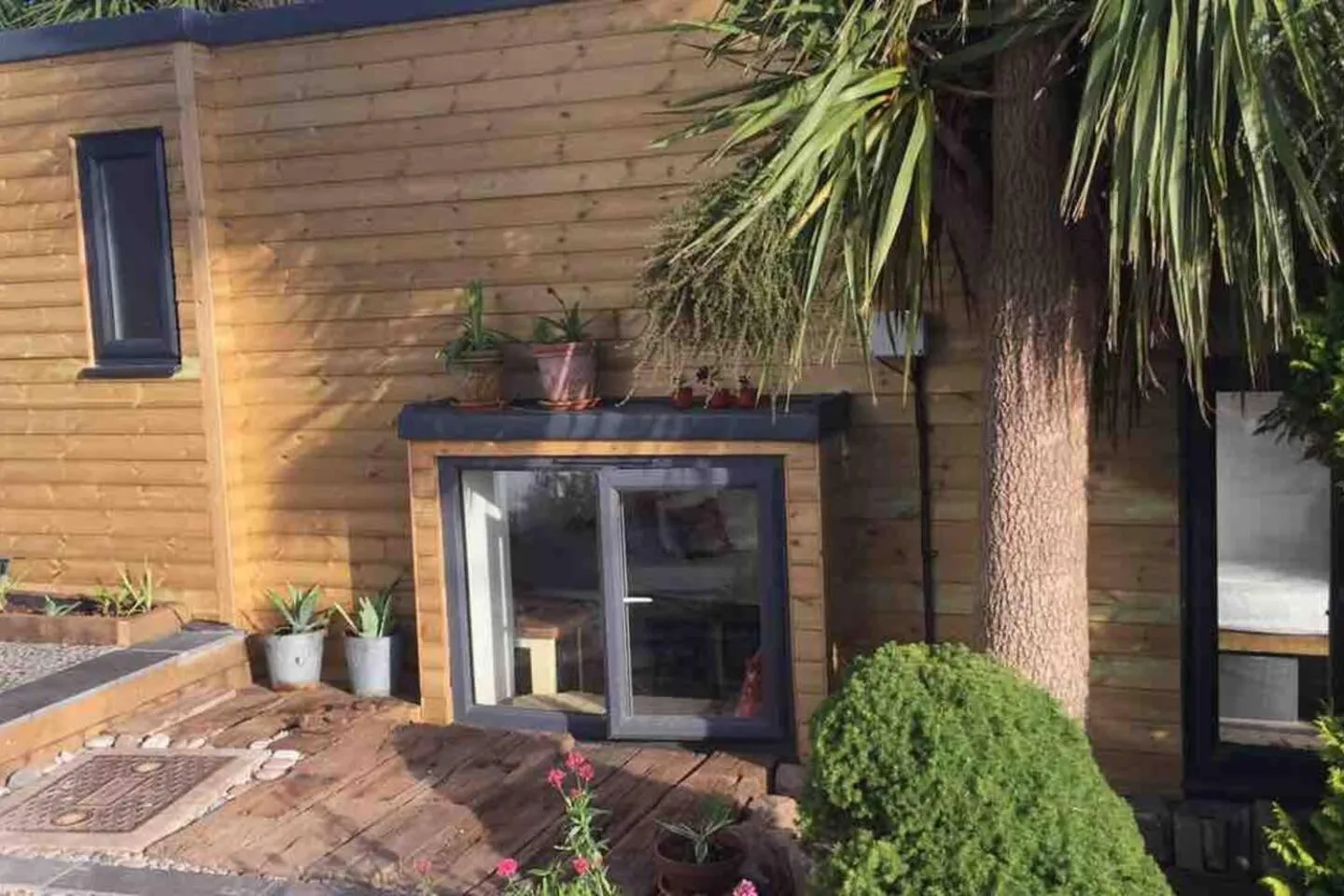 Patio in 5 Bed House - Sleeps 15 - Pets - Garden - Parking