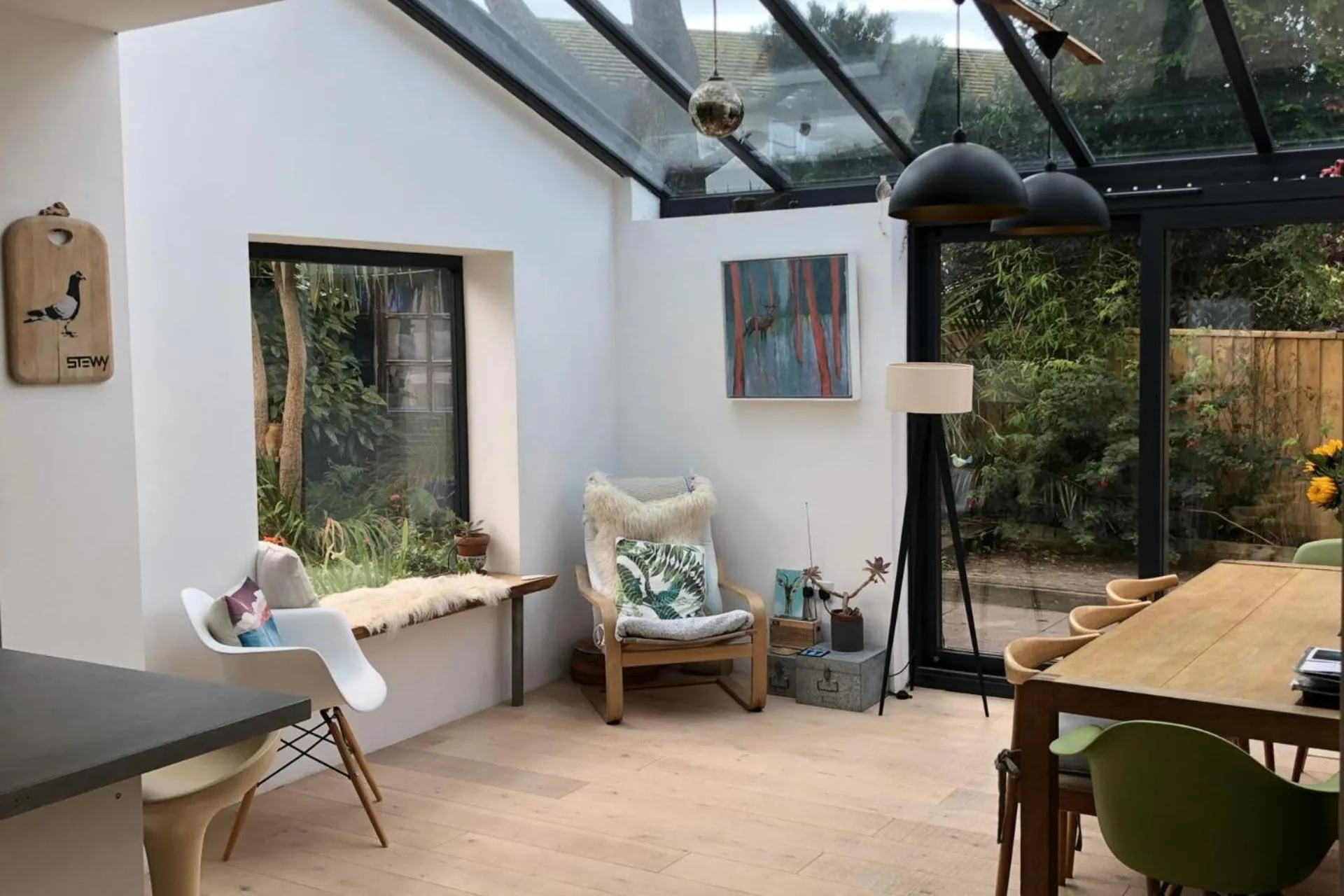 5 Bed House - Sleeps 15 - Pets - Garden - Parking