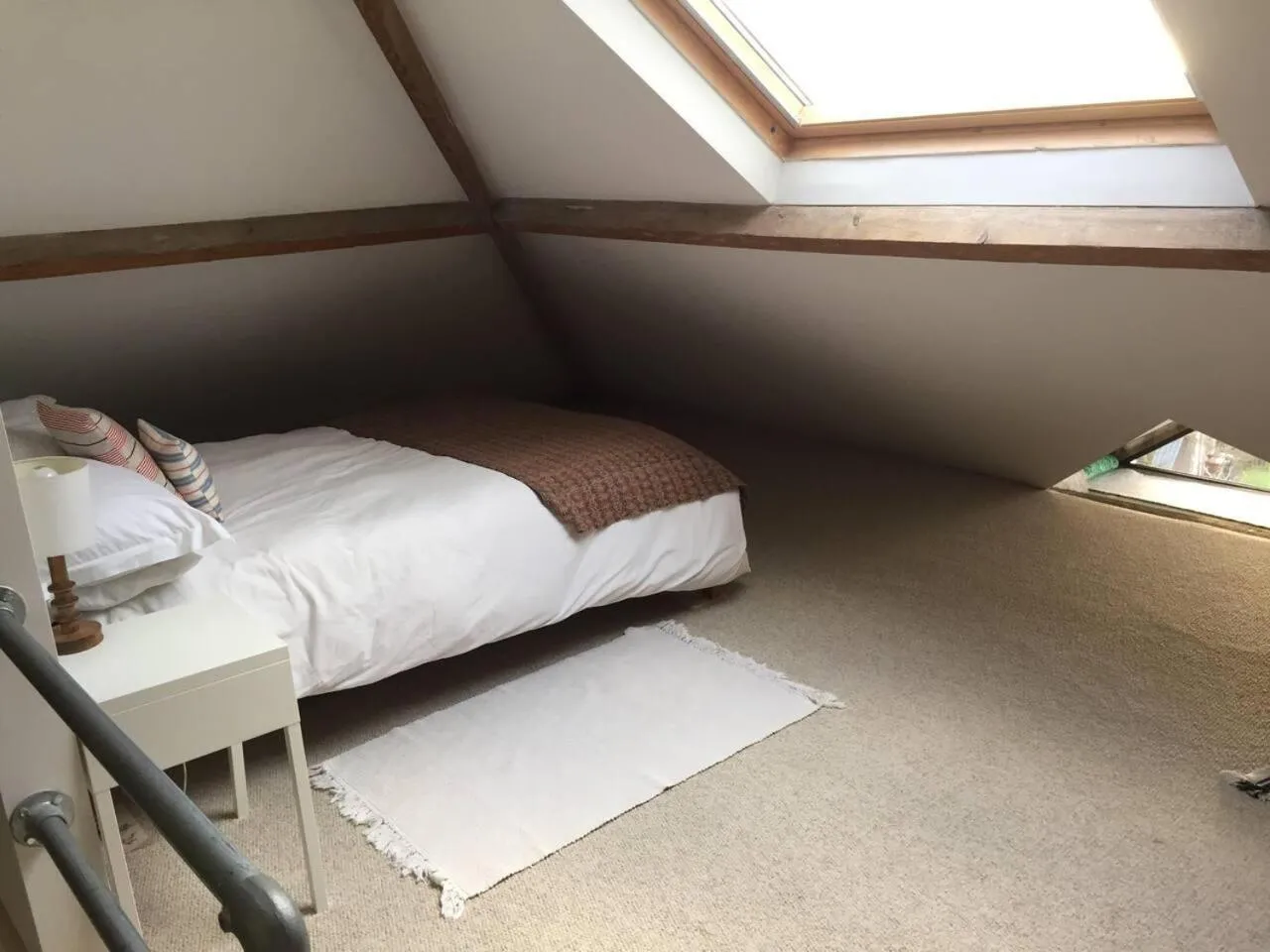Photo of the whole room, Bed in 5 Bed House - Sleeps 15 - Pets - Garden - Parking