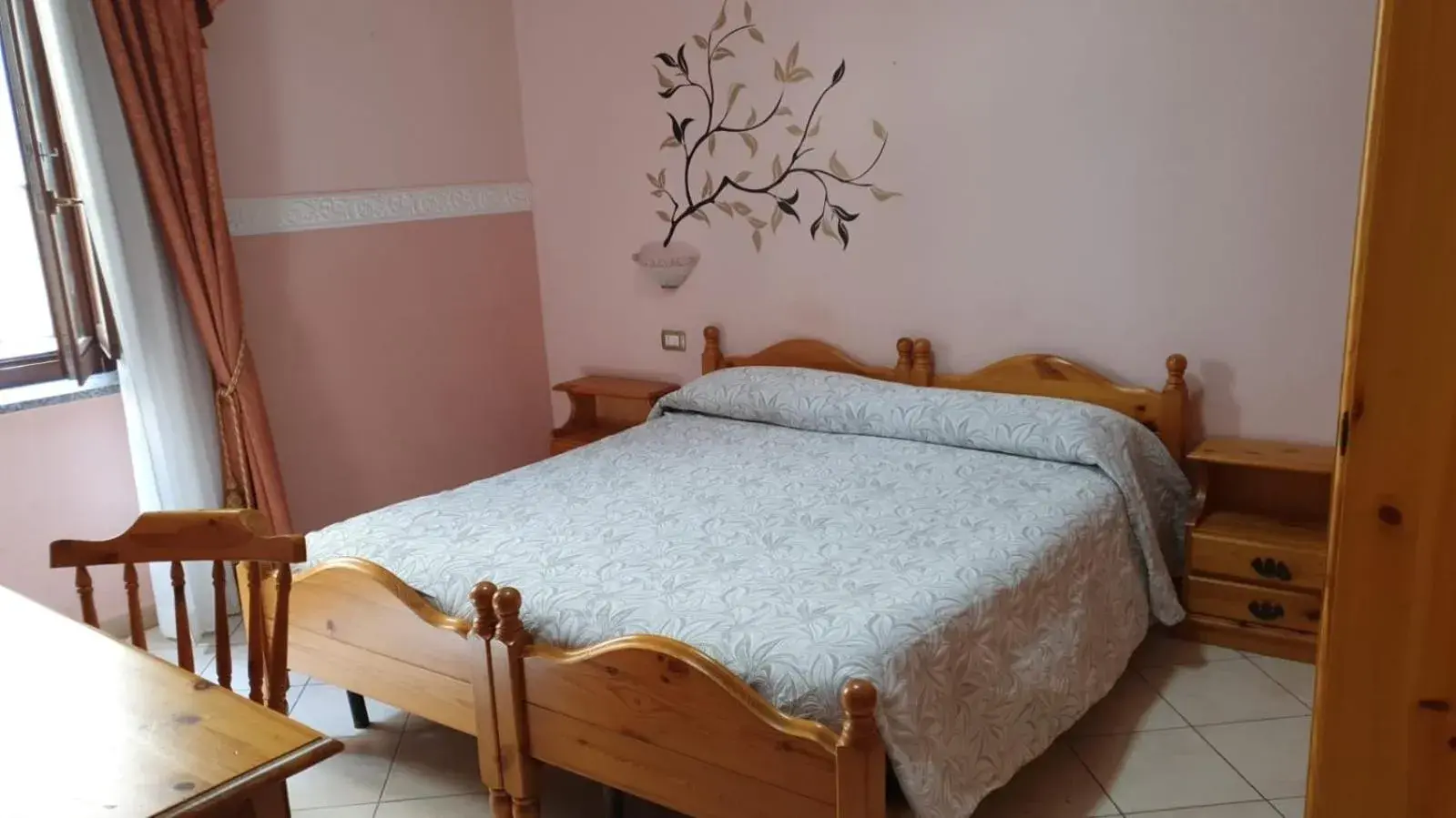 Double Room in Hotel 4 Mori Double Room in Hotel 4 Mori