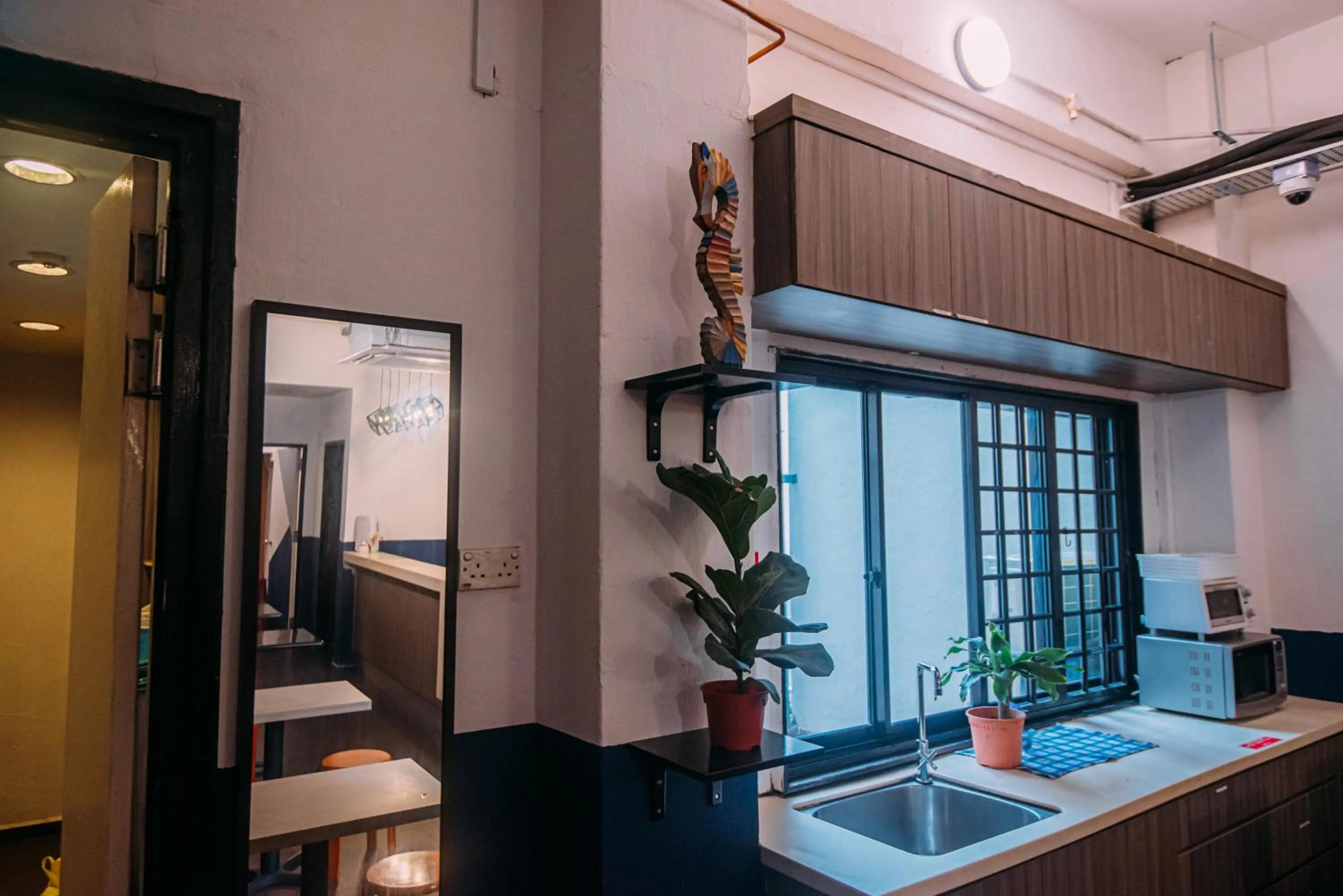 Bluewaters Pods 38 Hongkong St