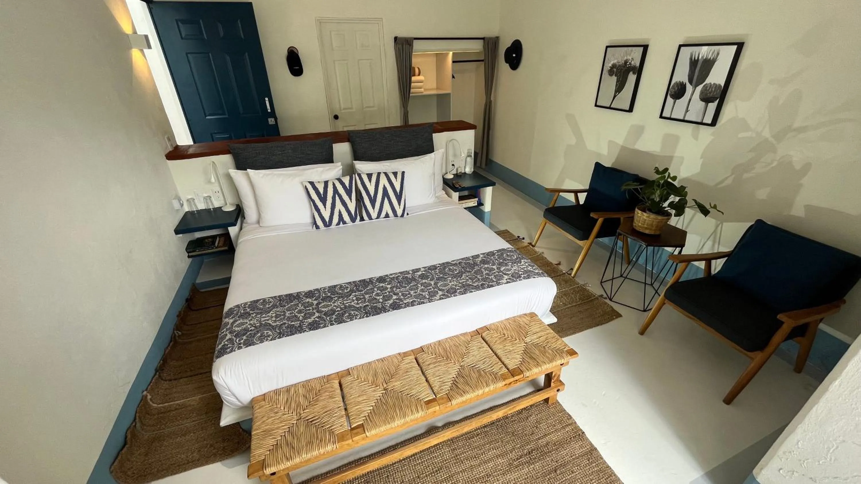 Bed in Hotel El Ciruelo, Tepoztlán