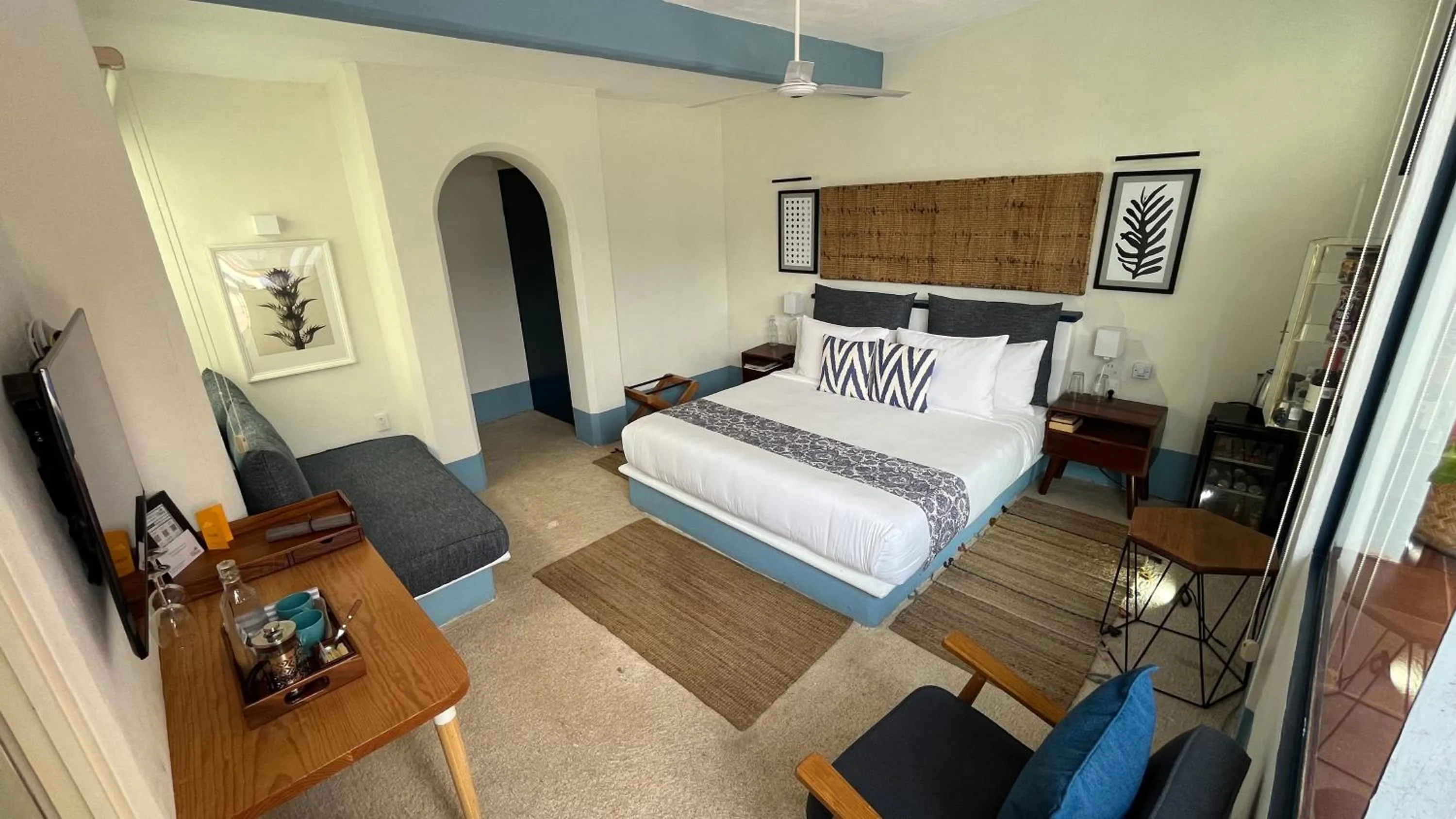 Bed in Hotel El Ciruelo, Tepoztlán