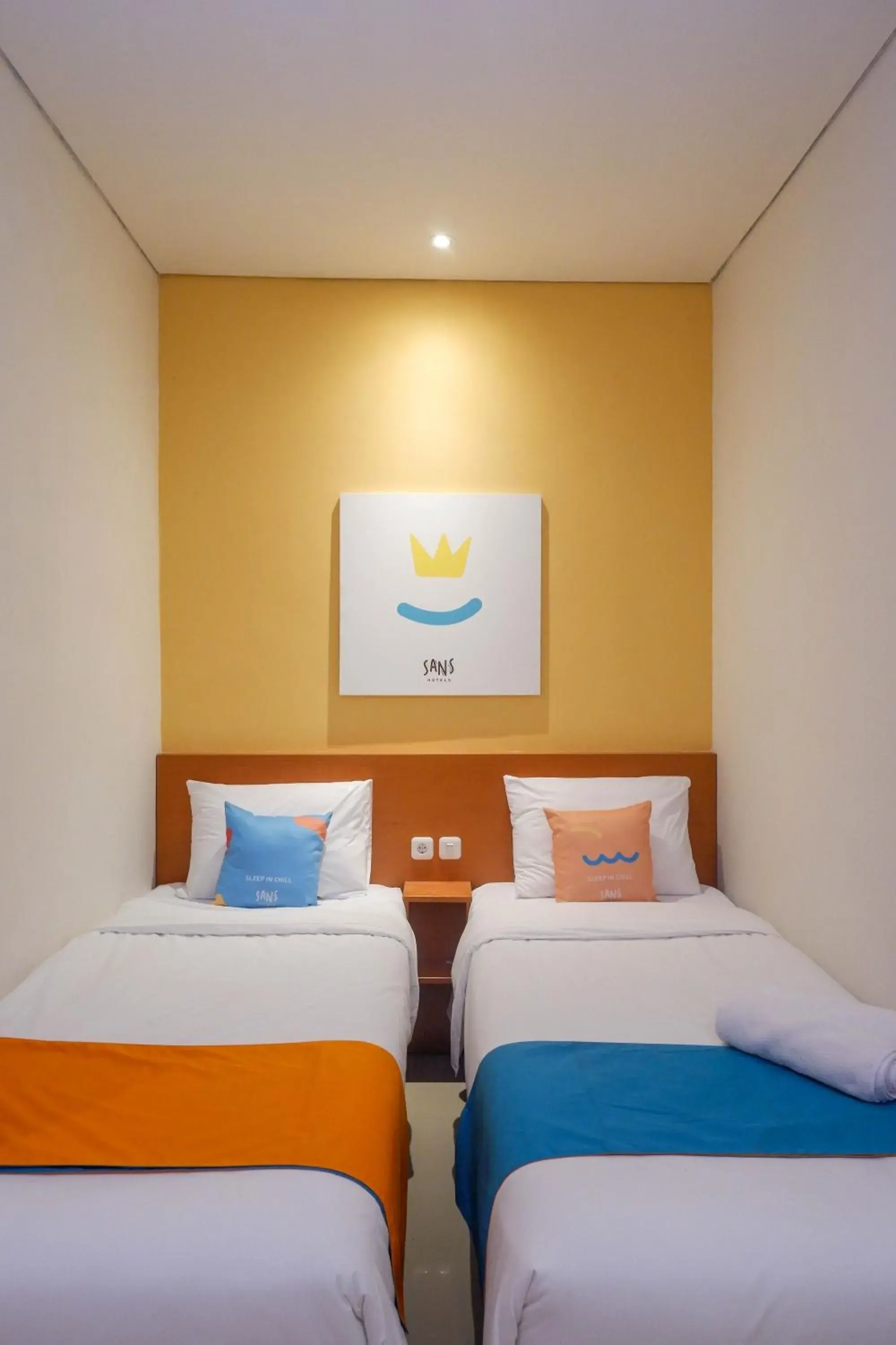 Superior Twin Room in Sans Hotel Pippo Yogyakarta by RedDoorz Superior Twin Room in Sans Hotel Pippo Yogyakarta by RedDoorz