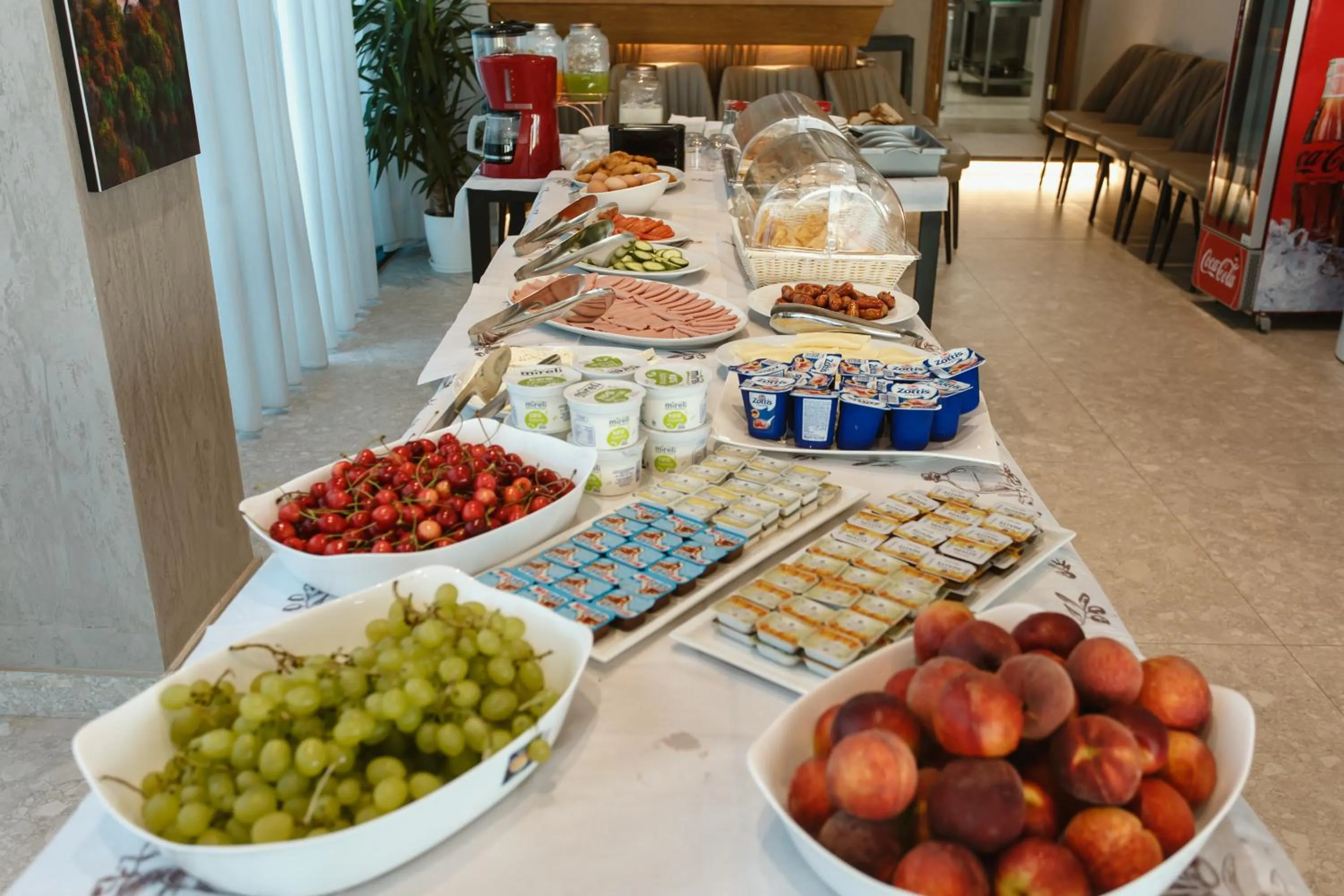 Food and drinks in Happy Stay