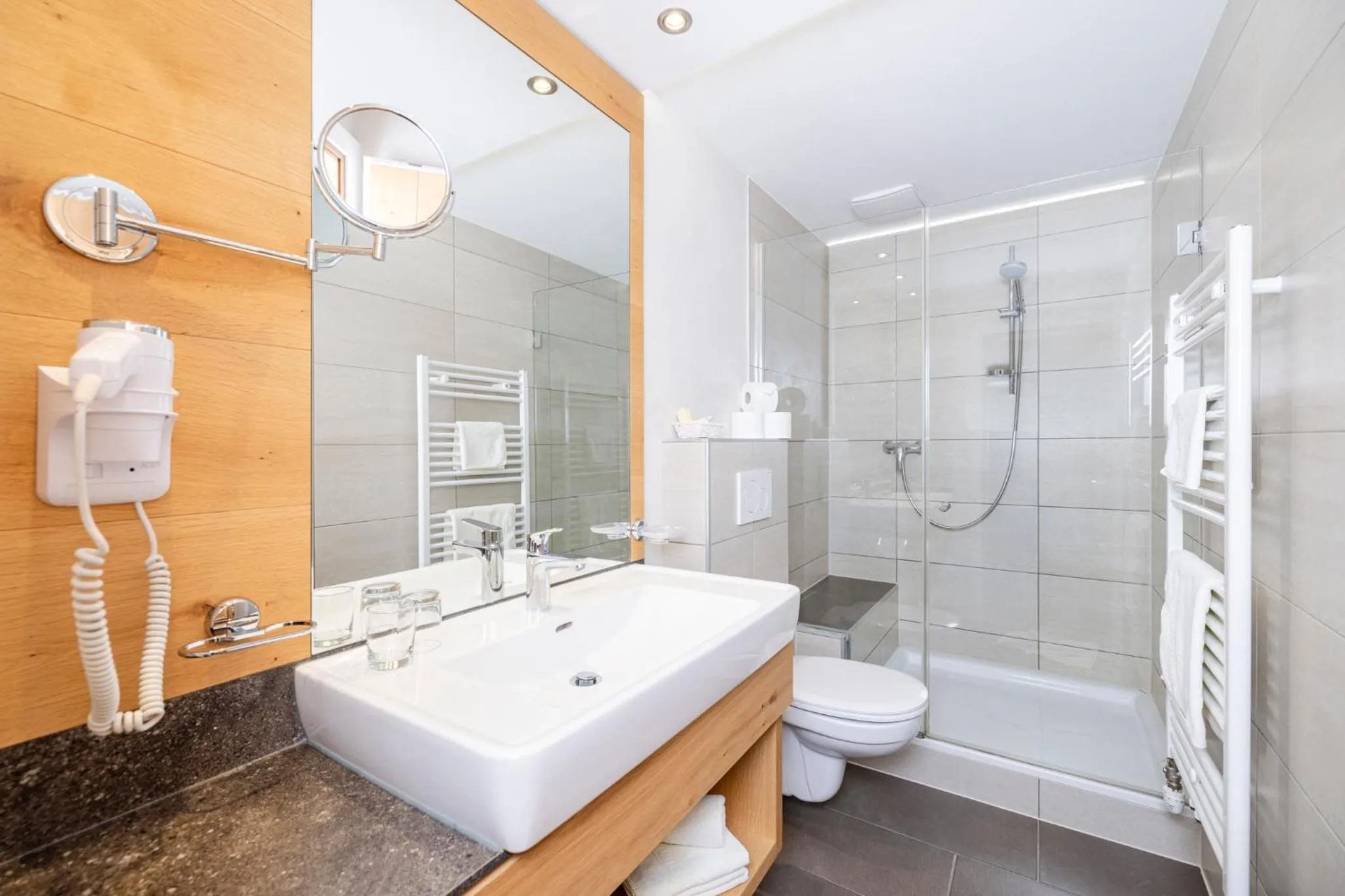 Bathroom in Aparthotel Landhaus St. Joseph (Indoor Pool)