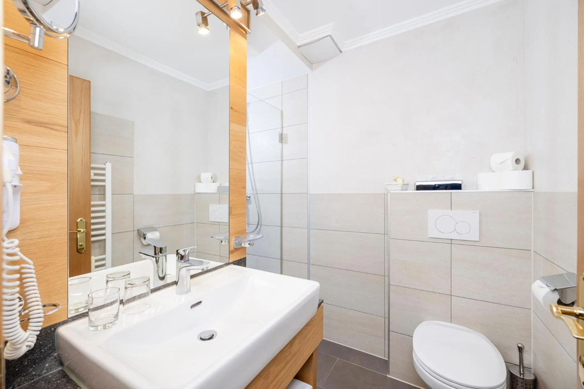 Bathroom in Aparthotel Landhaus St. Joseph (Indoor Pool)