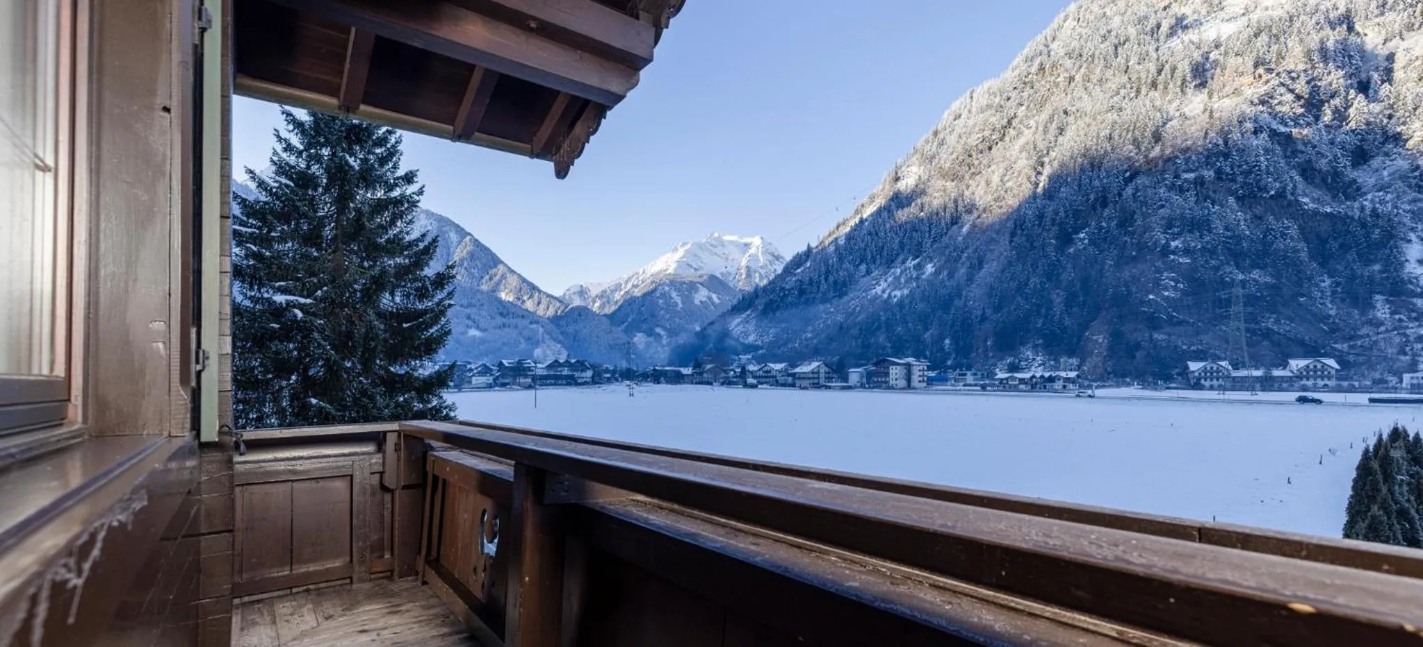 Mountain view in Aparthotel Landhaus St. Joseph (Indoor Pool)