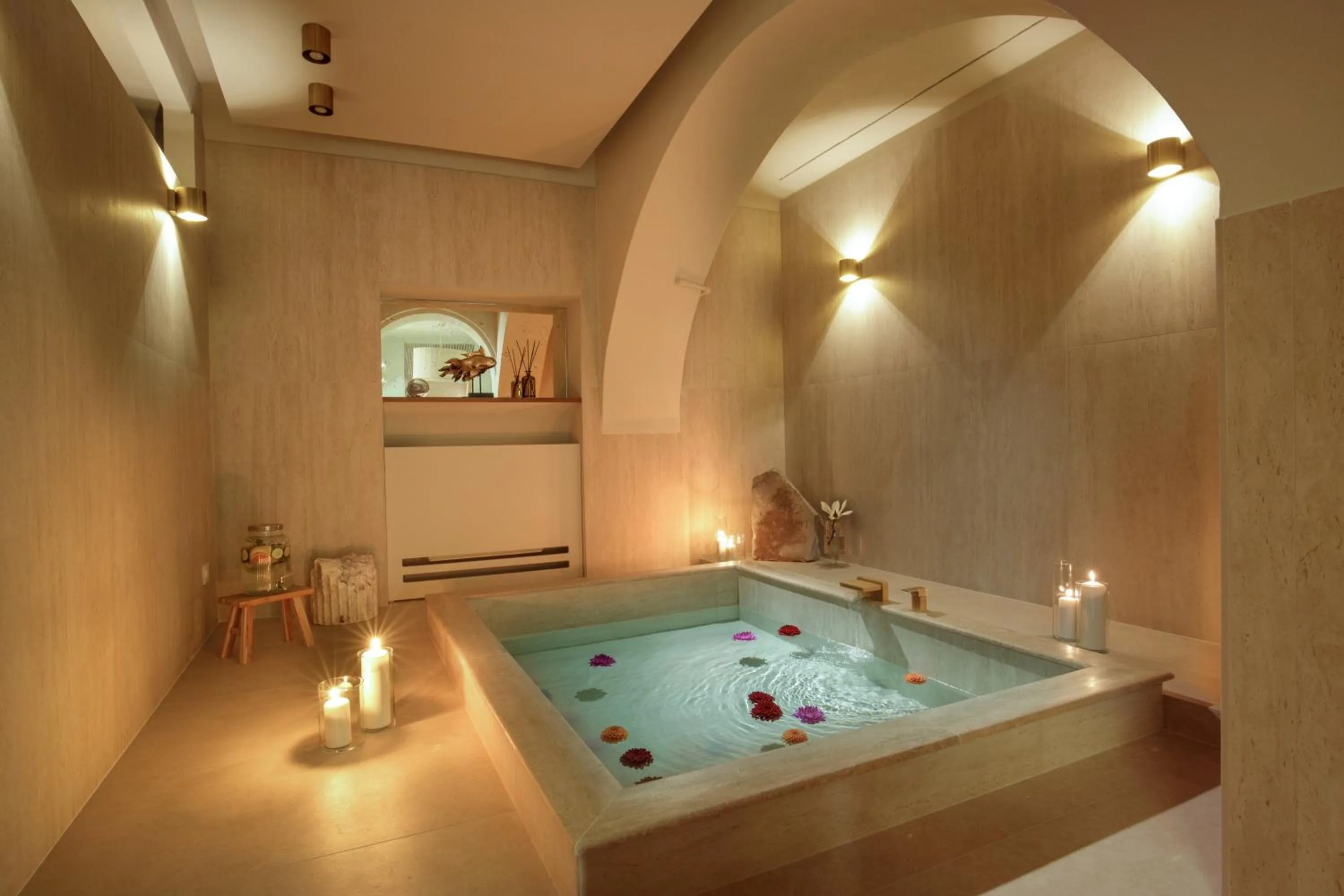 Bath in Condotti Boutique Hotel