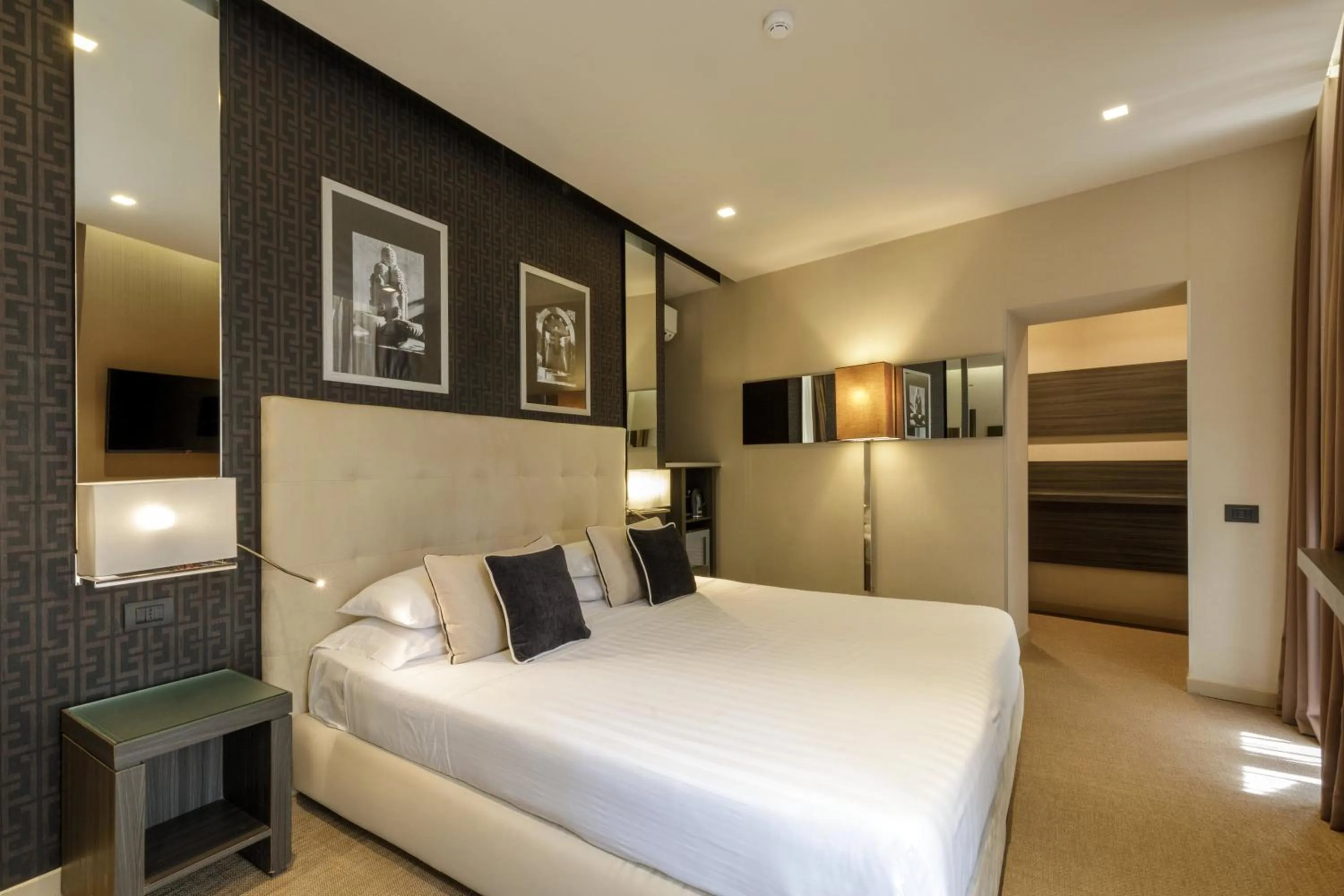 Bedroom, Bed in Condotti Boutique Hotel