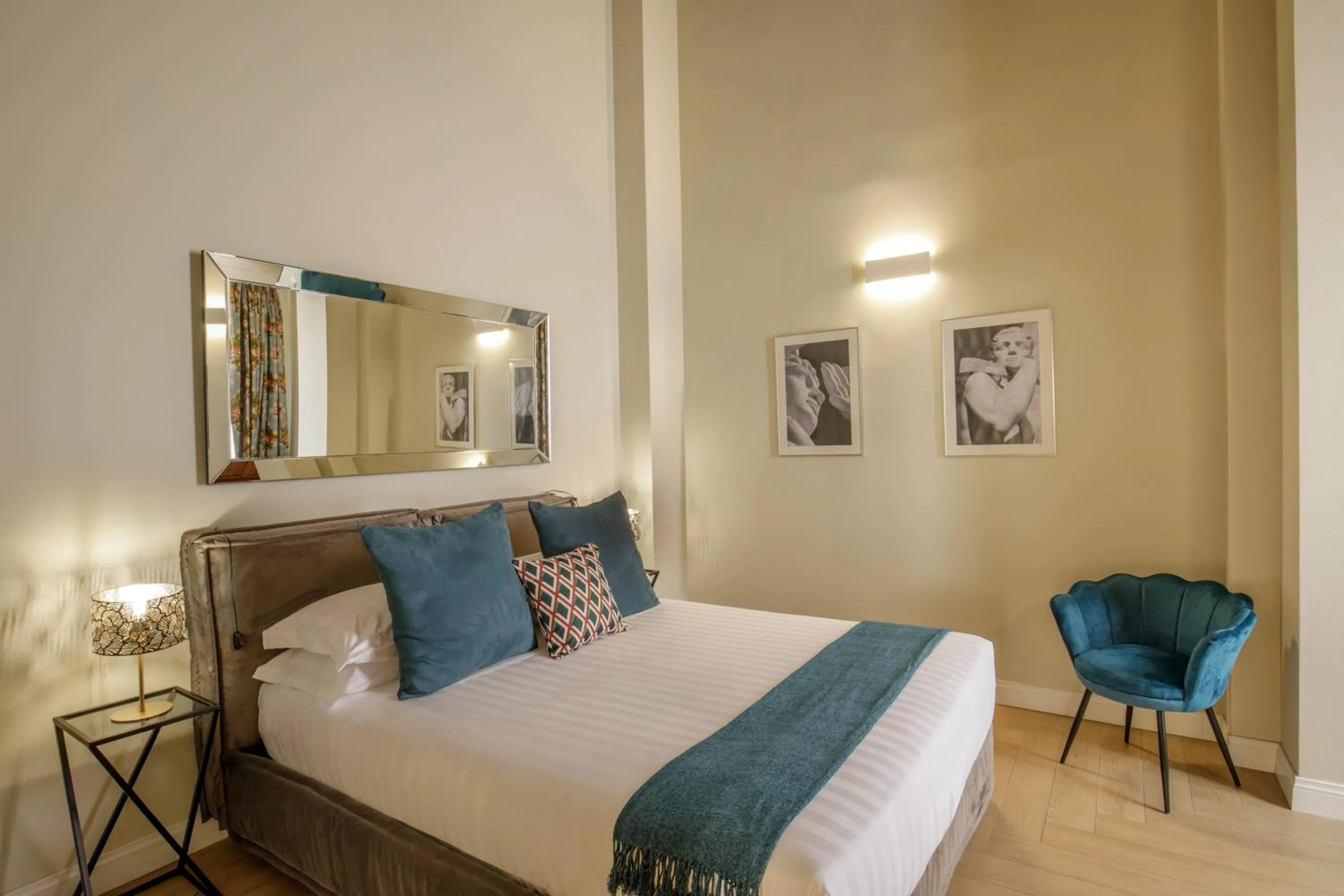 Bedroom, Bed in Condotti Boutique Hotel