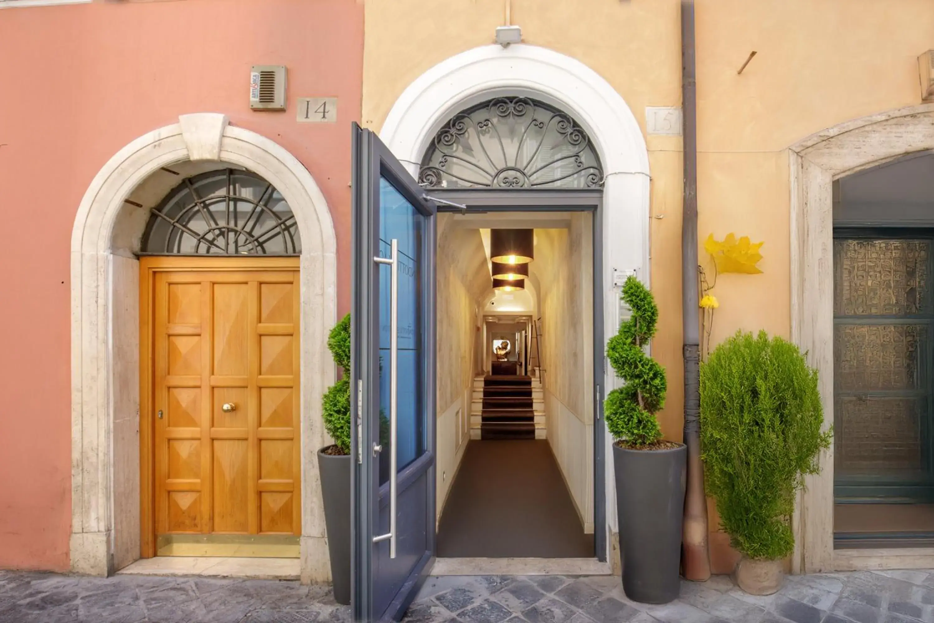 Property building in Condotti Boutique Hotel Property building in Condotti Boutique Hotel