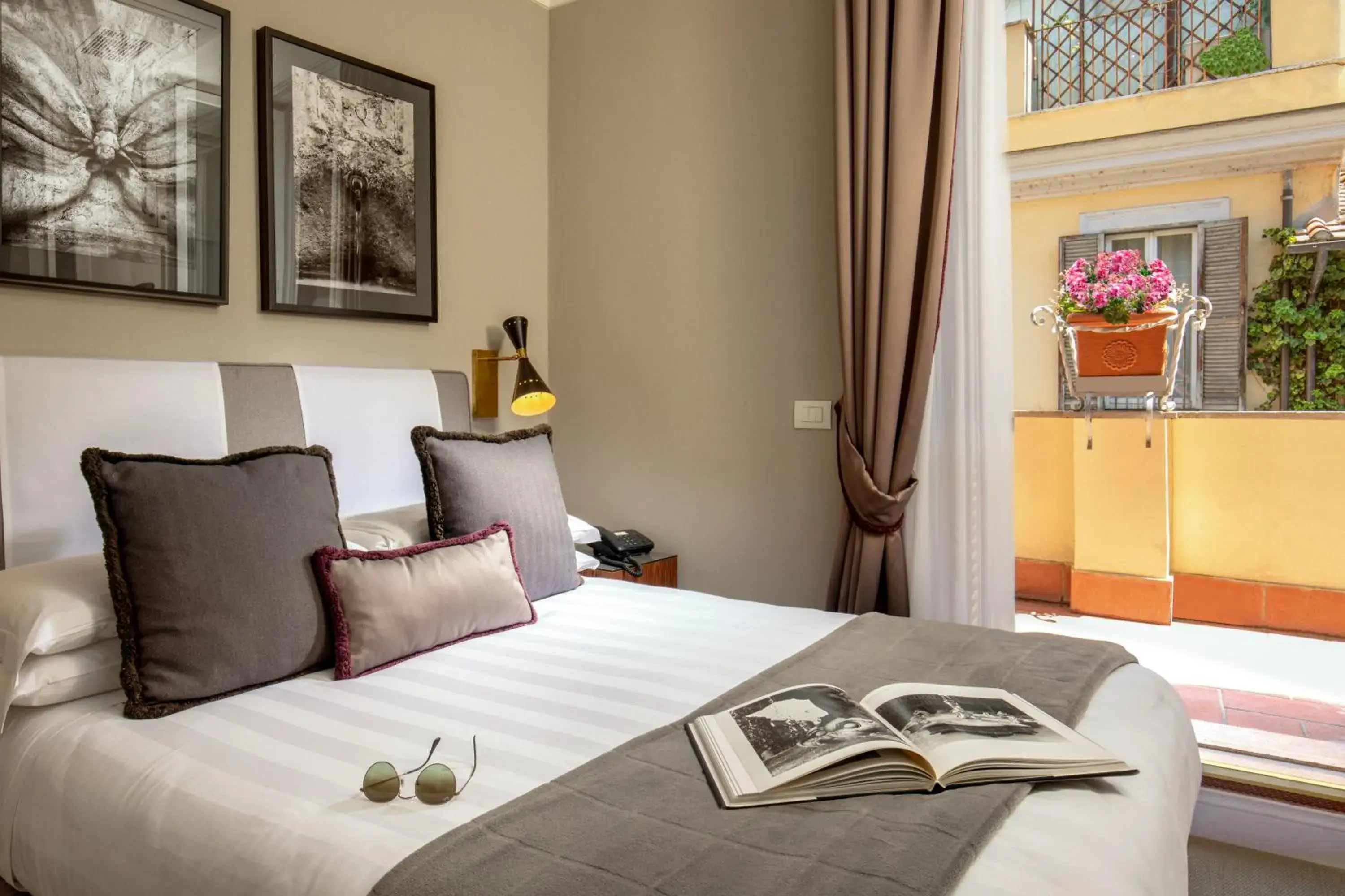 Bed in Condotti Boutique Hotel Bed in Condotti Boutique Hotel