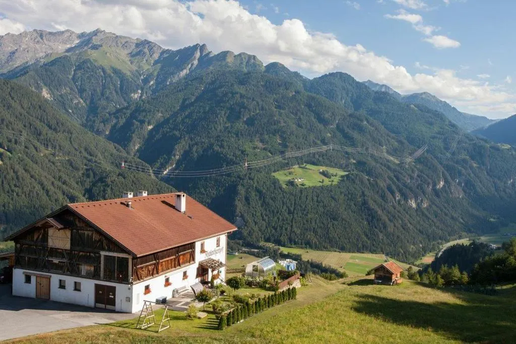 Facade/entrance in Talackerhof