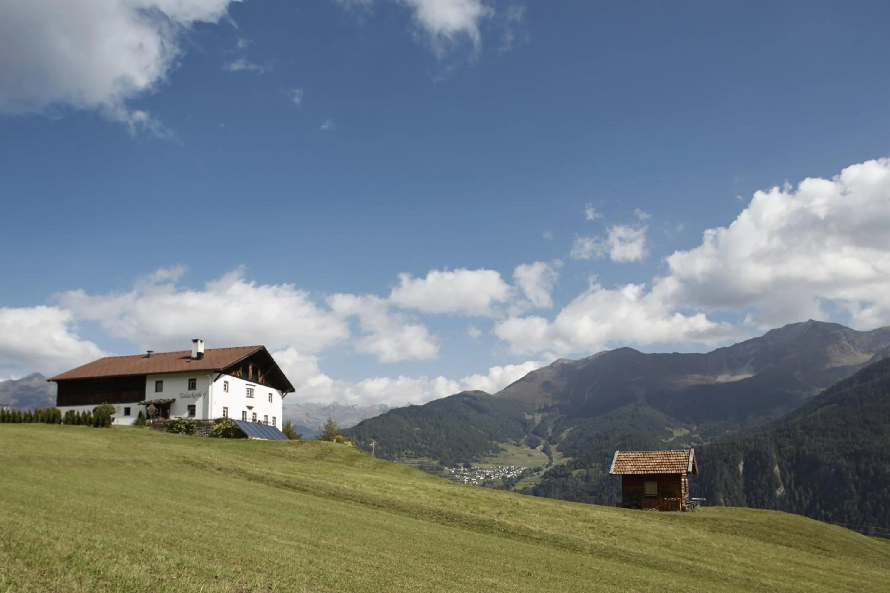 Property building in Talackerhof