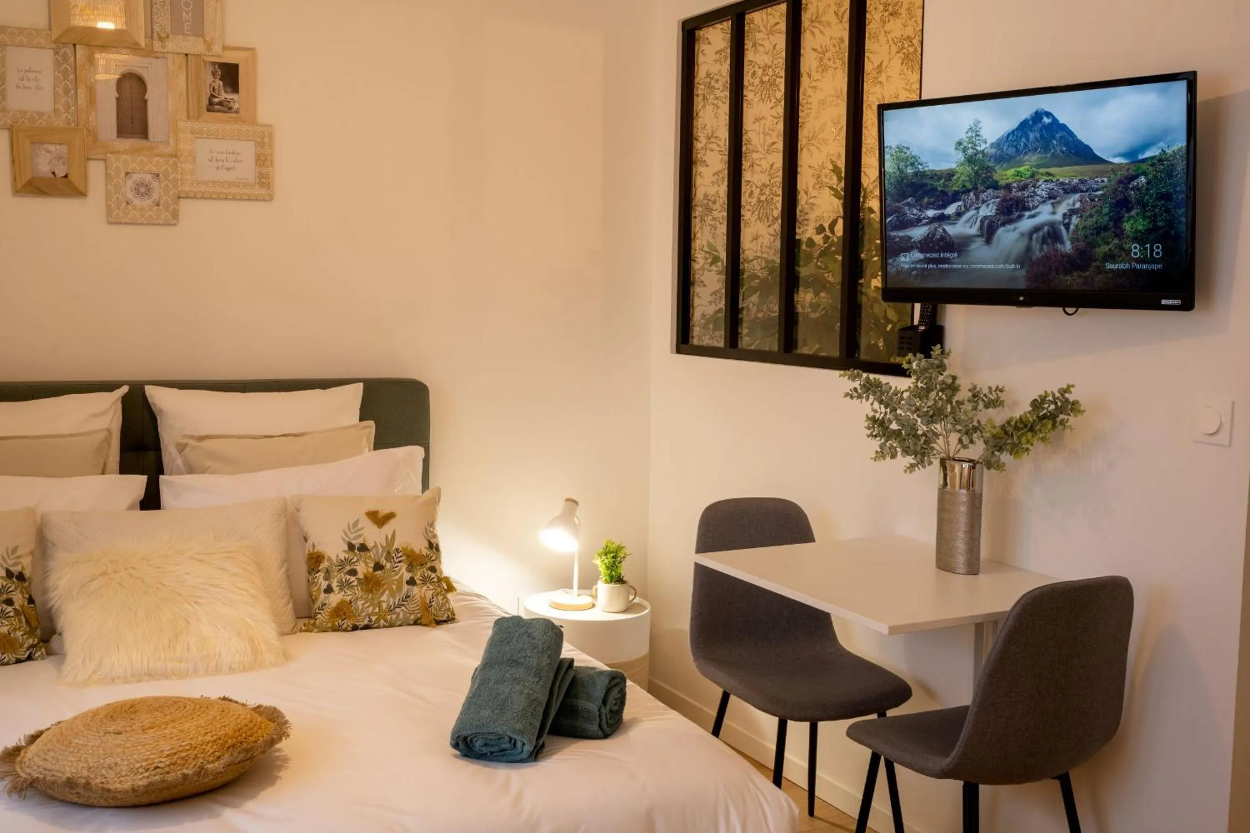 Bedroom, Bed in Spa, Love & Relax