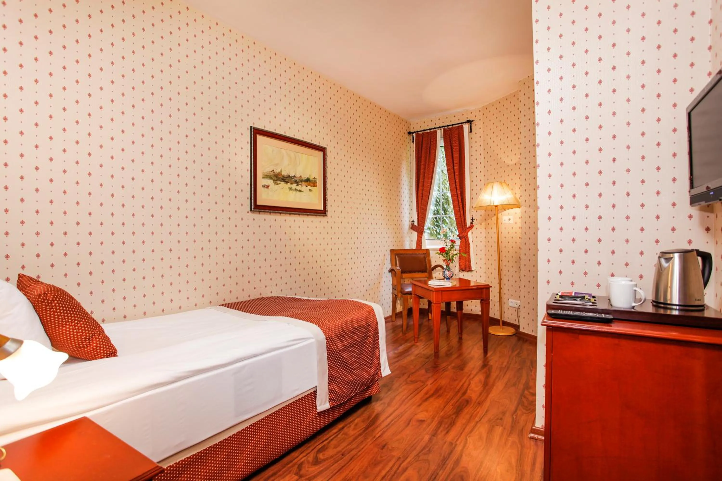 Bedroom, Bed in Hotel Erguvan - Special Category