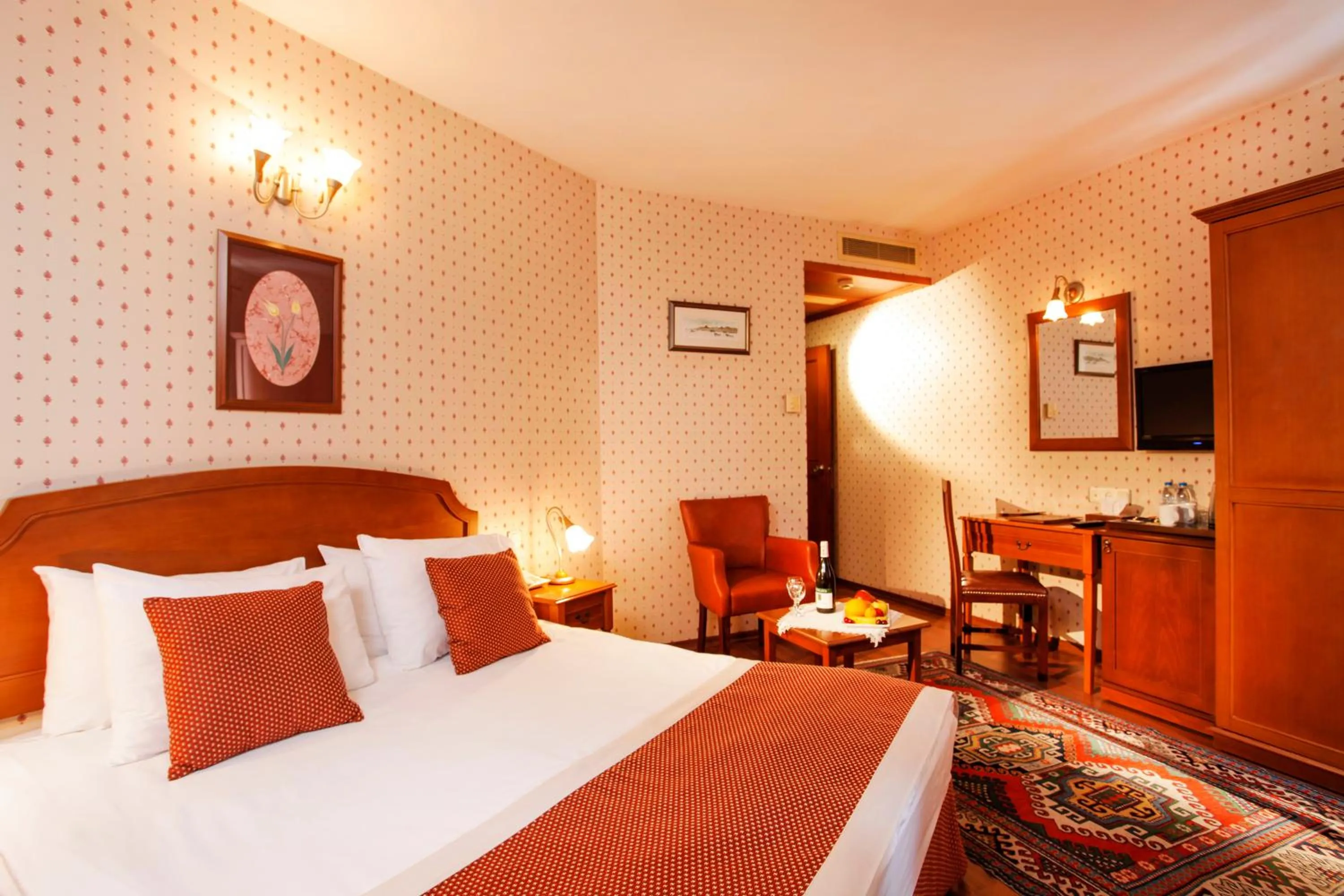 Photo of the whole room, Bed in Hotel Erguvan - Special Category