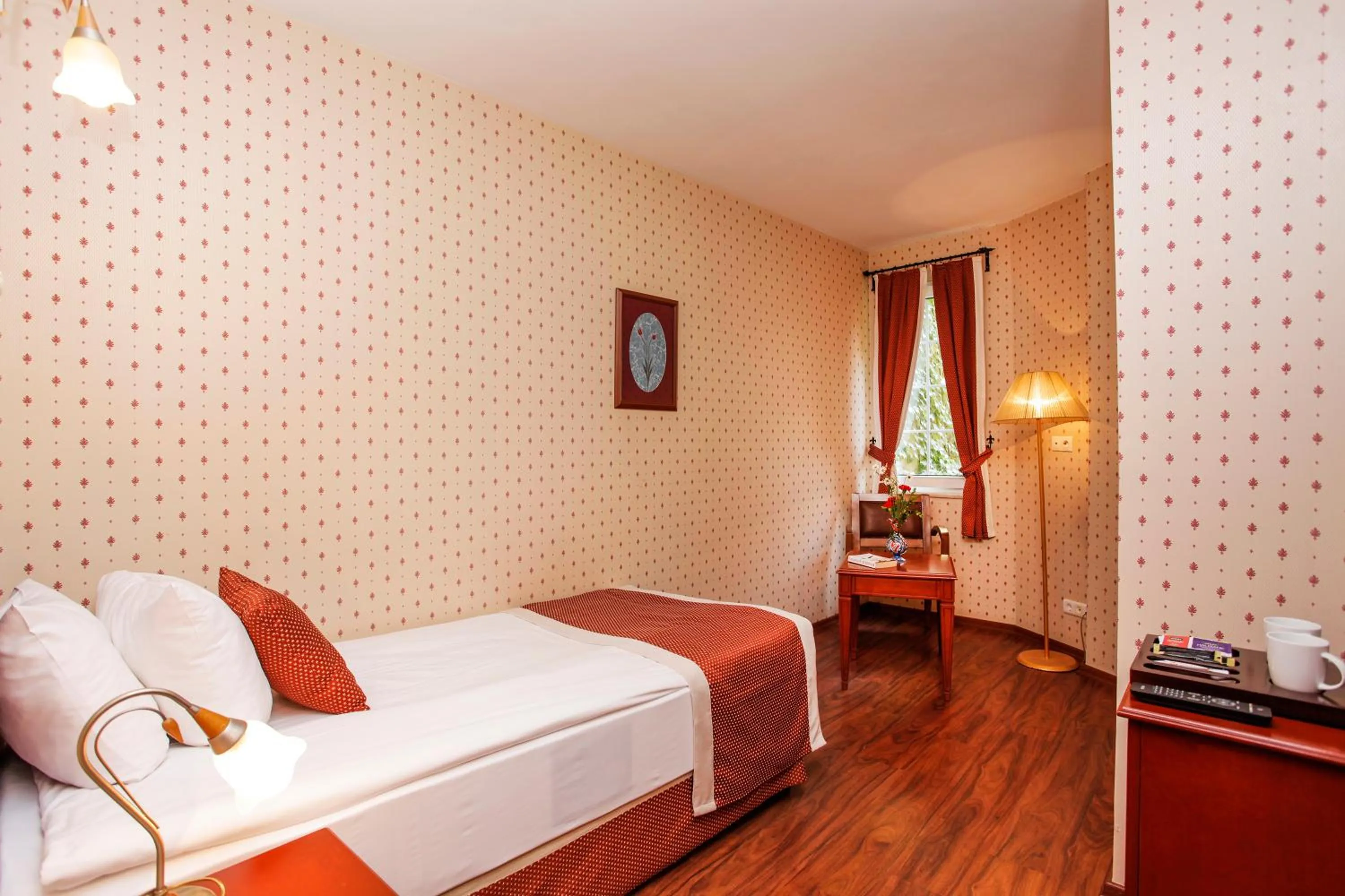 Photo of the whole room, Bed in Hotel Erguvan - Special Category