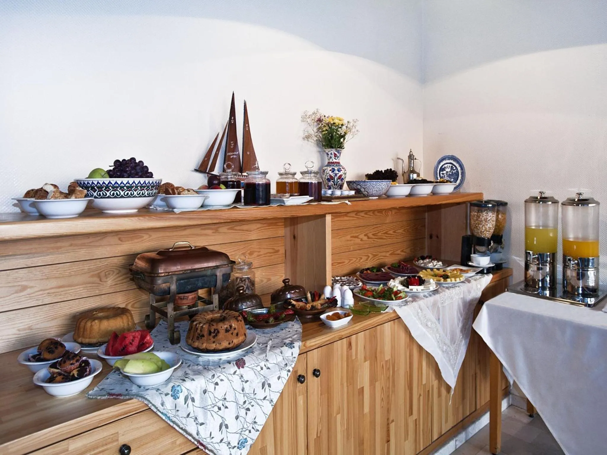 Restaurant/places to eat in Hotel Erguvan - Special Category