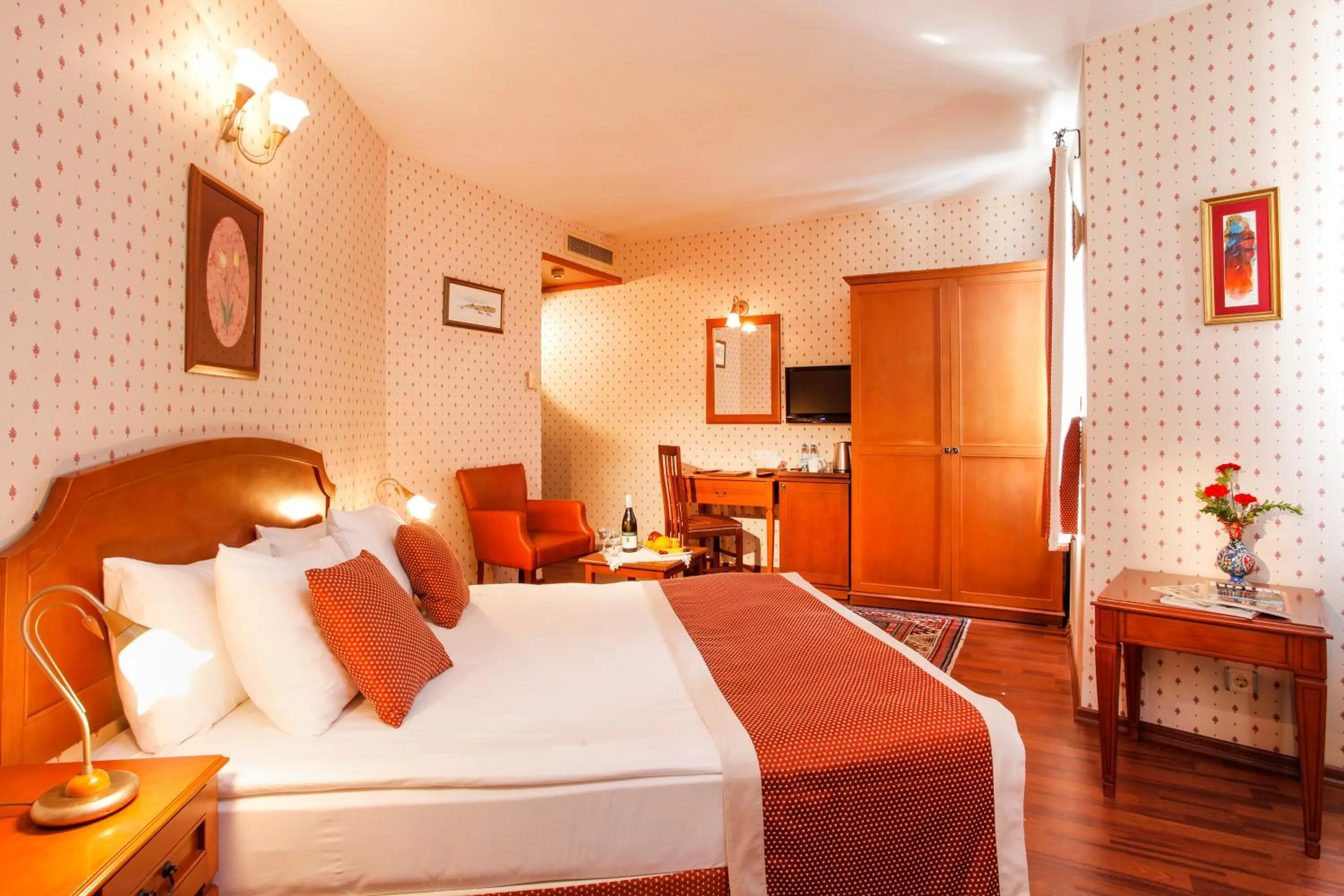 Photo of the whole room, Bed in Hotel Erguvan - Special Category