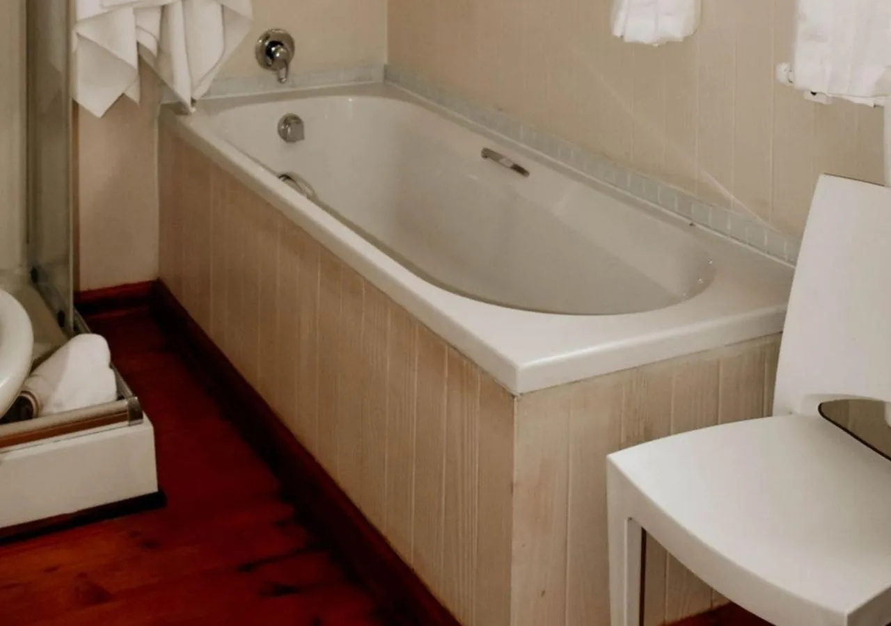 Bathroom in Knock Out View Clarens