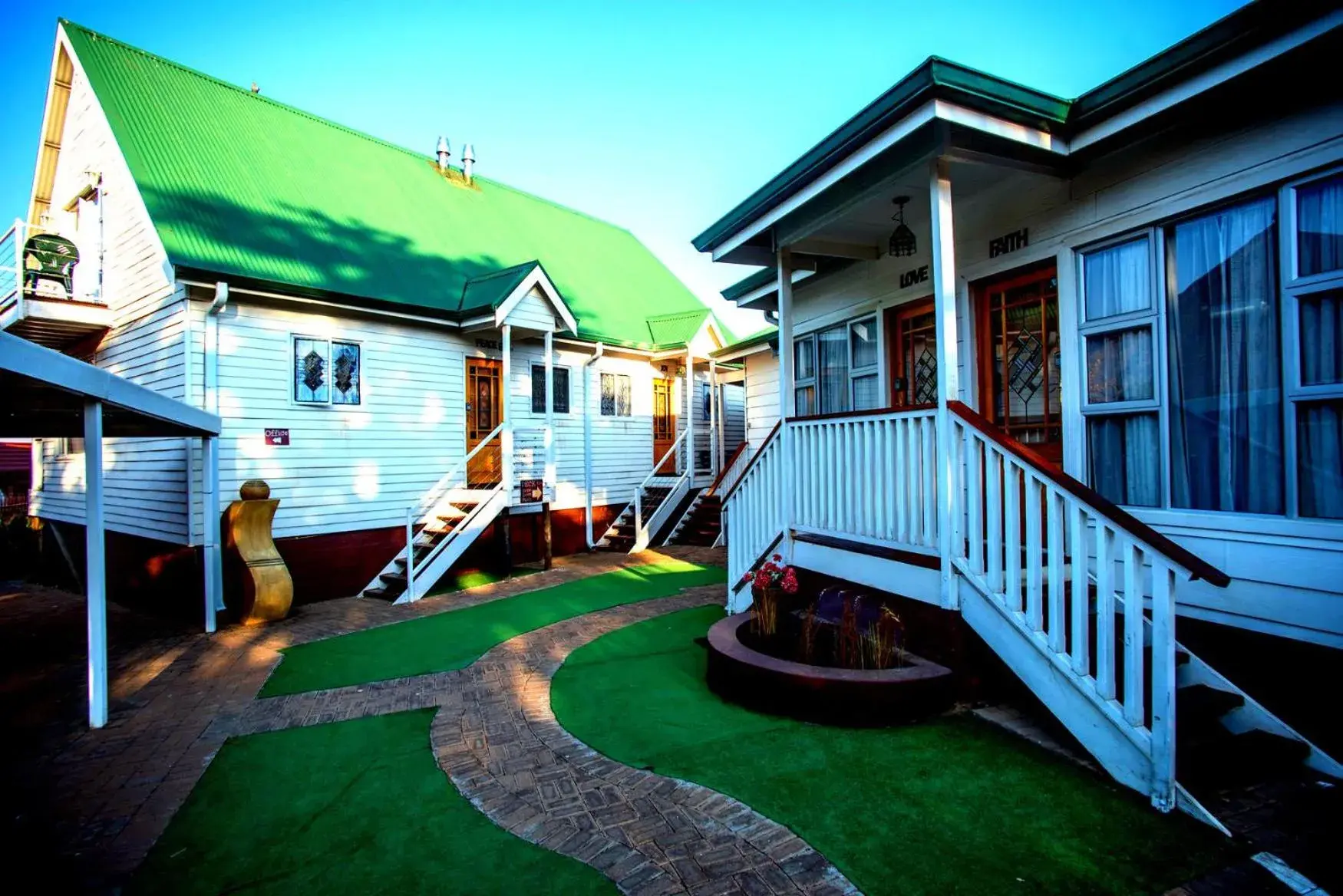 Facade/entrance in Knock Out View Clarens Facade/entrance in Knock Out View Clarens