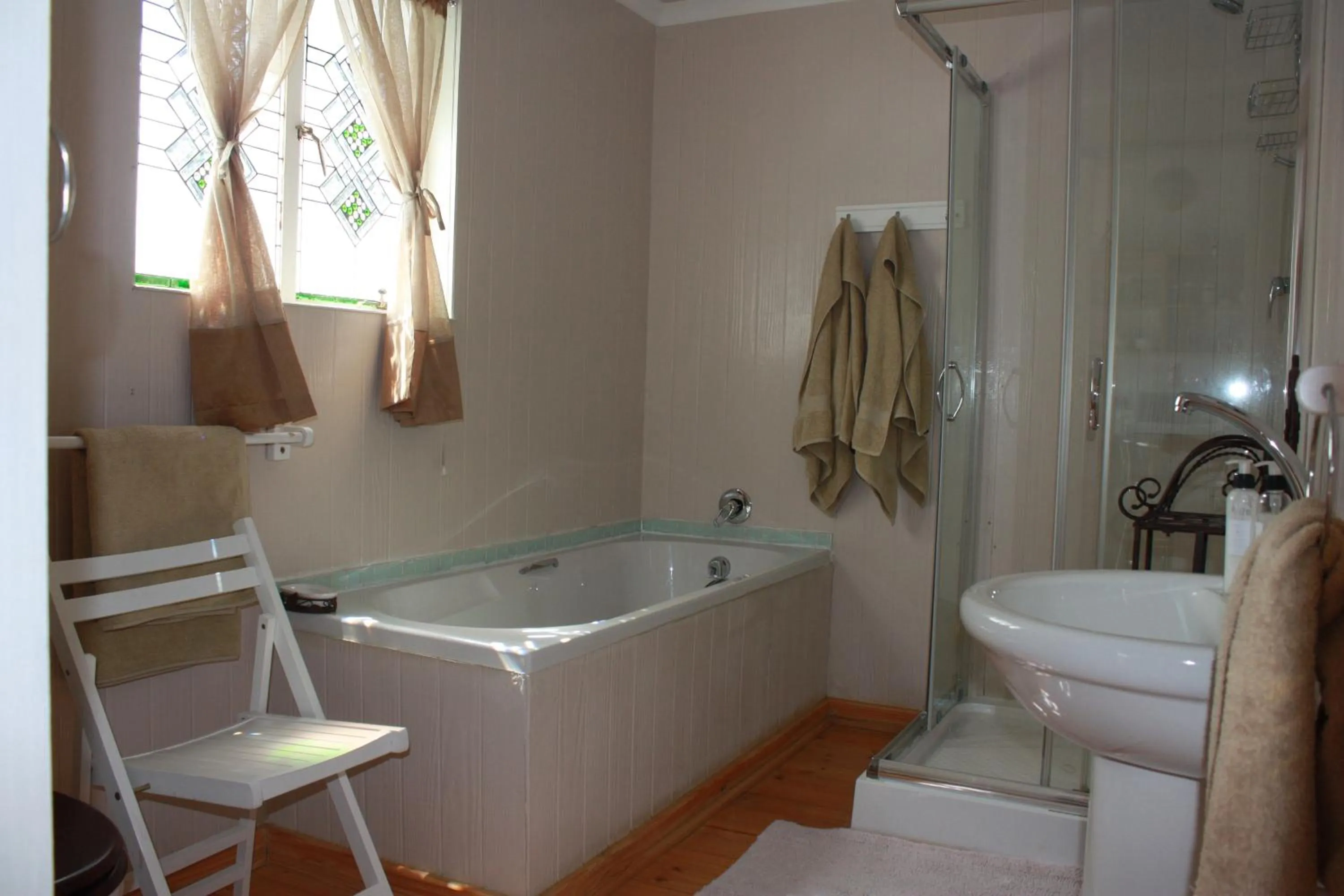 Bathroom in Knock Out View Clarens