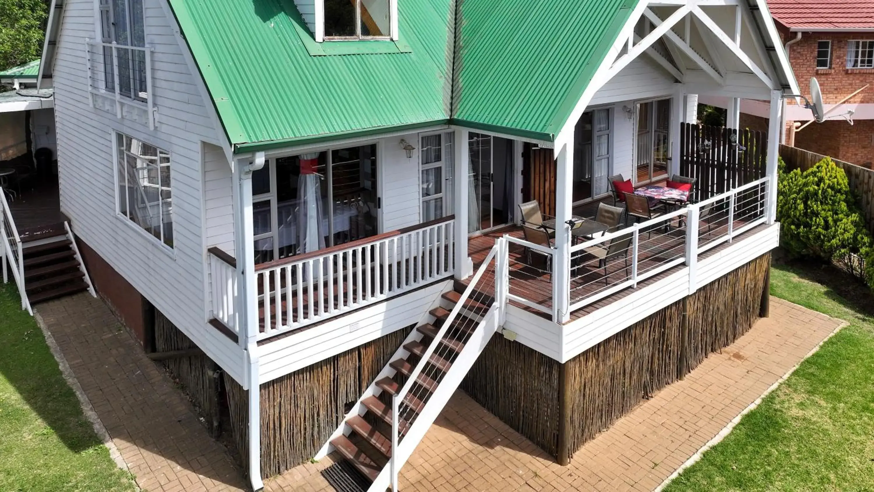 Property building in Knock Out View Clarens Property building in Knock Out View Clarens