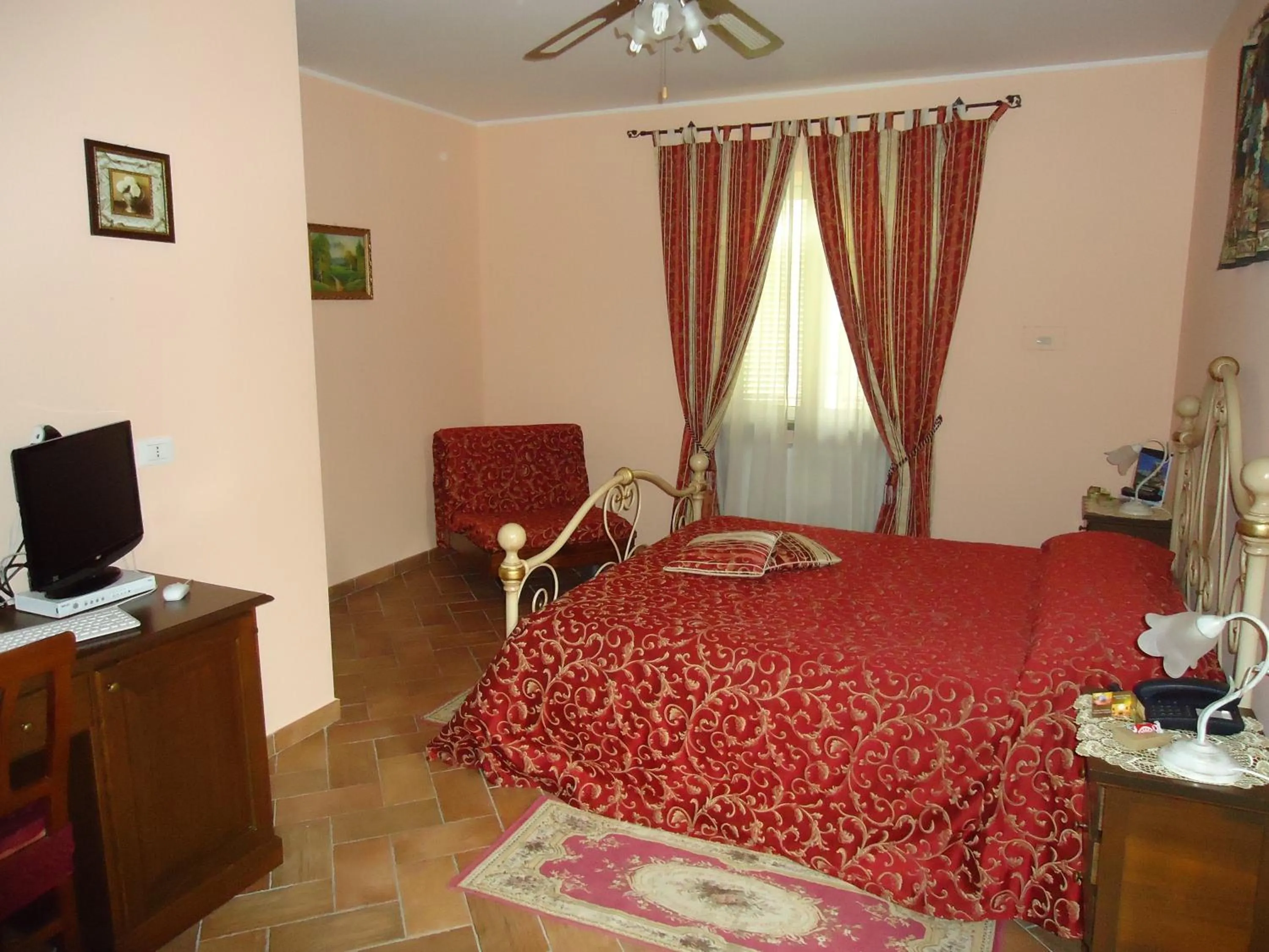 Bedroom, Bed in Antica Locanda Della Via Francigena
