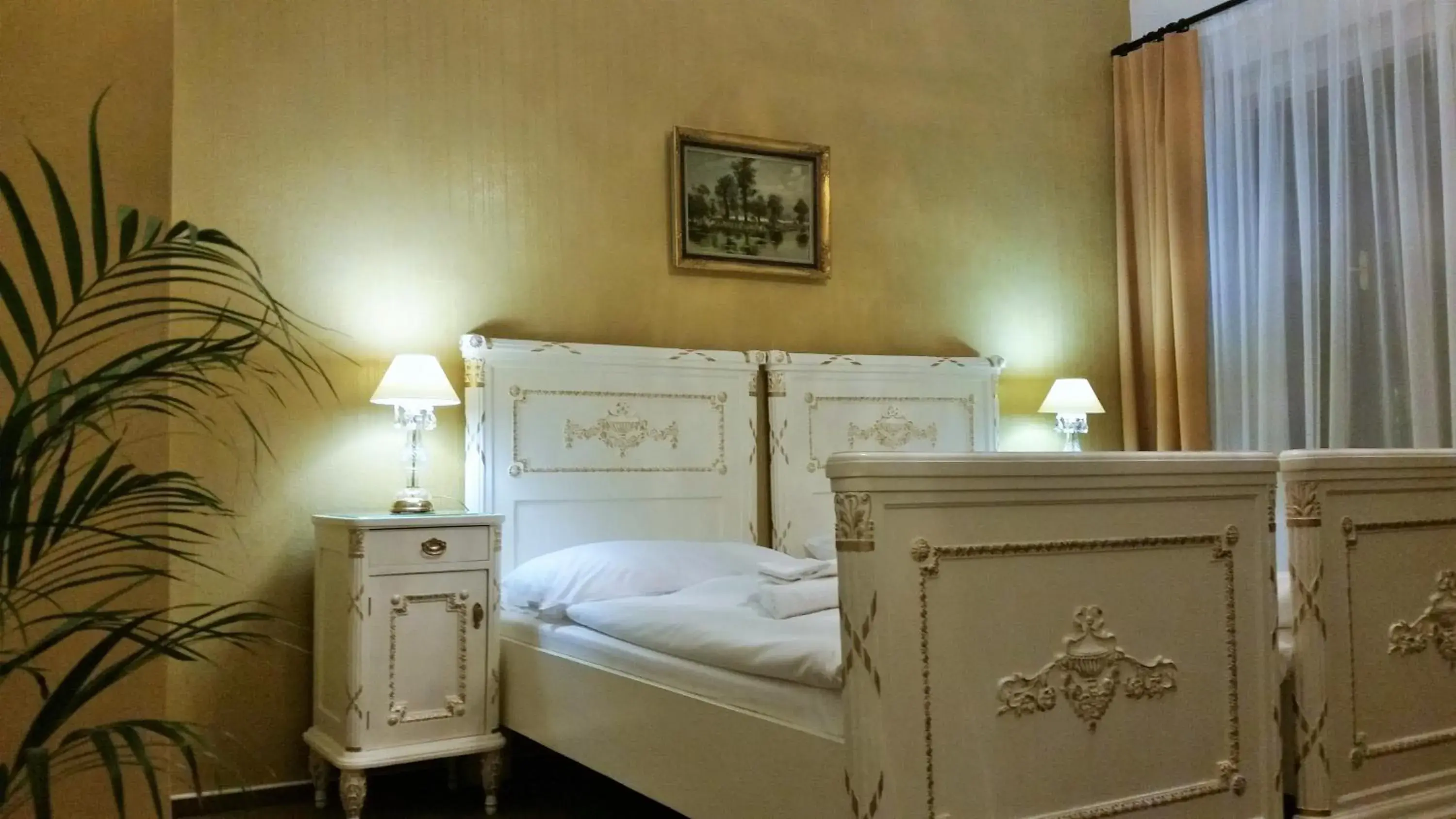 Superior Double or Twin Room with Private Bathroom in Old Prague House Superior Double or Twin Room with Private Bathroom in Old Prague House
