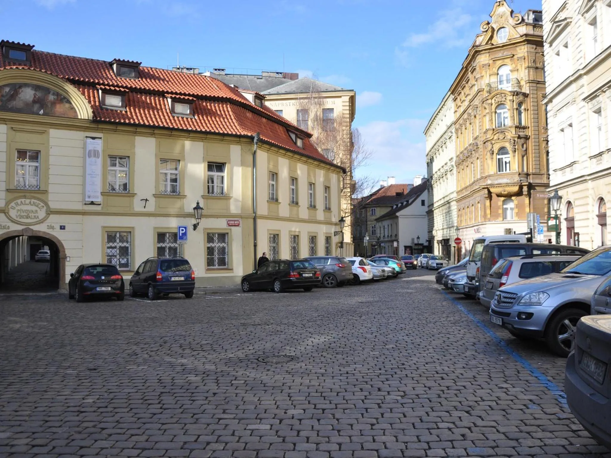 Neighbourhood in Old Prague House
