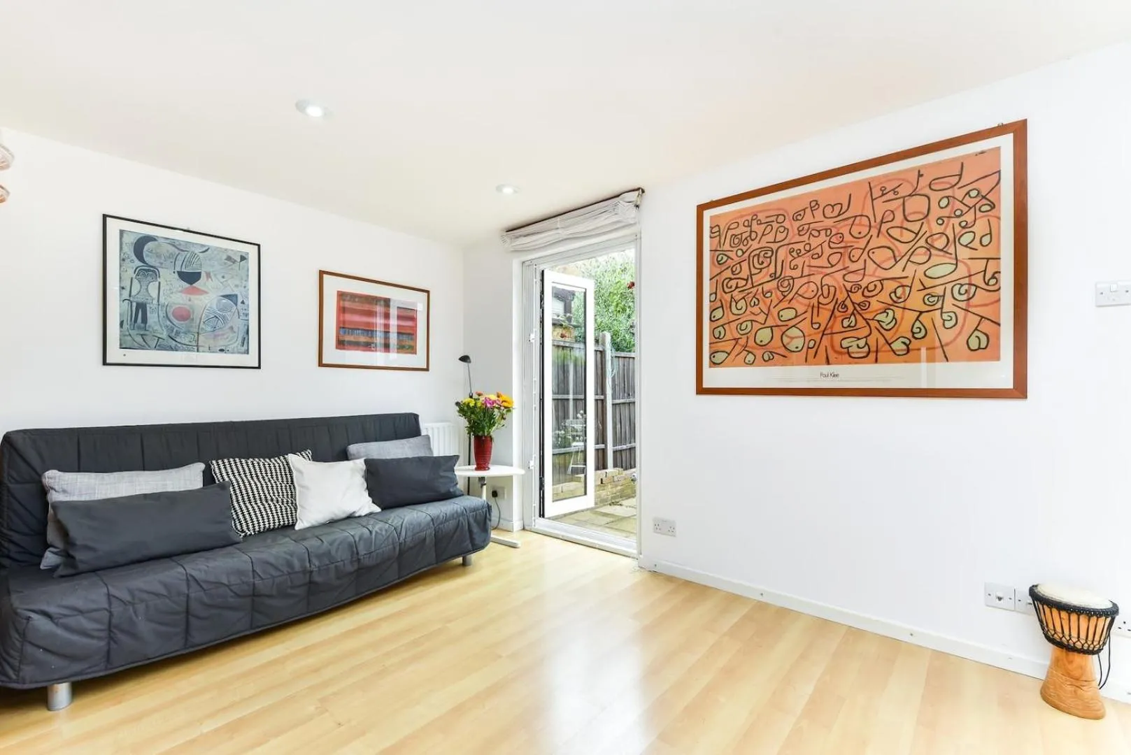 Modern 4 bedroom Terraced House by the Thames!
