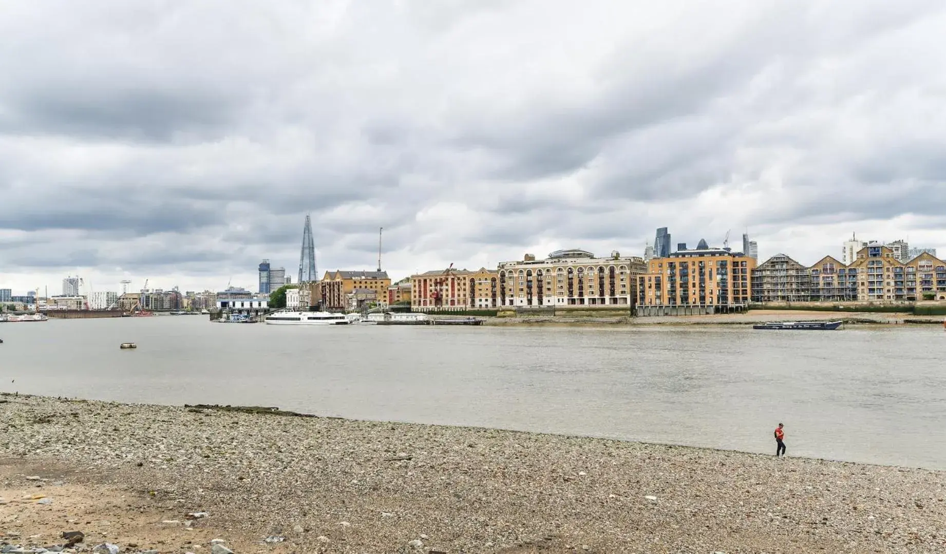 Modern 4 bedroom Terraced House by the Thames! Modern 4 bedroom Terraced House by the Thames!