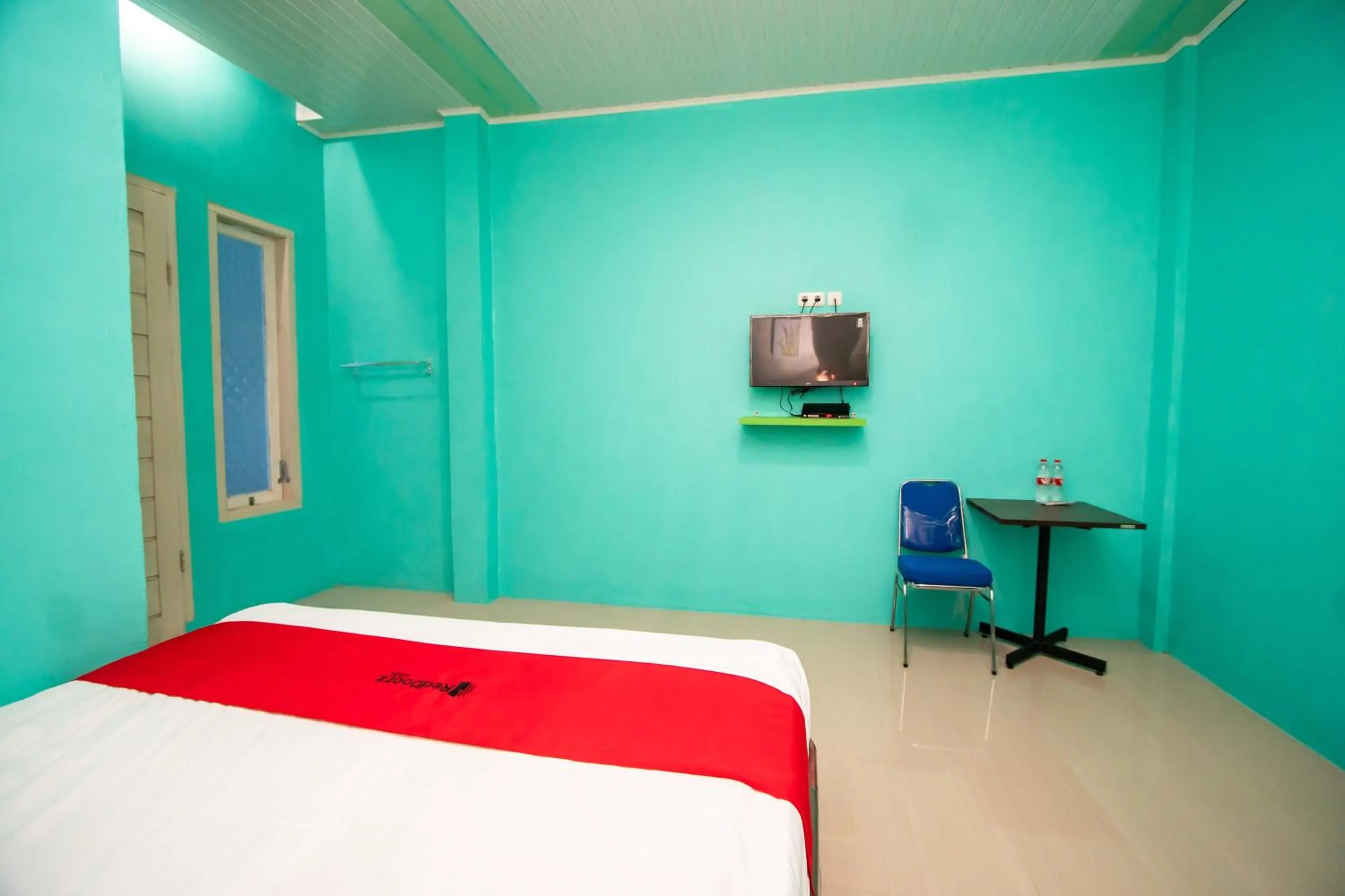 Bedroom, Bed in RedDoorz Syariah near Pantai Bali Abdya Blang Pidie